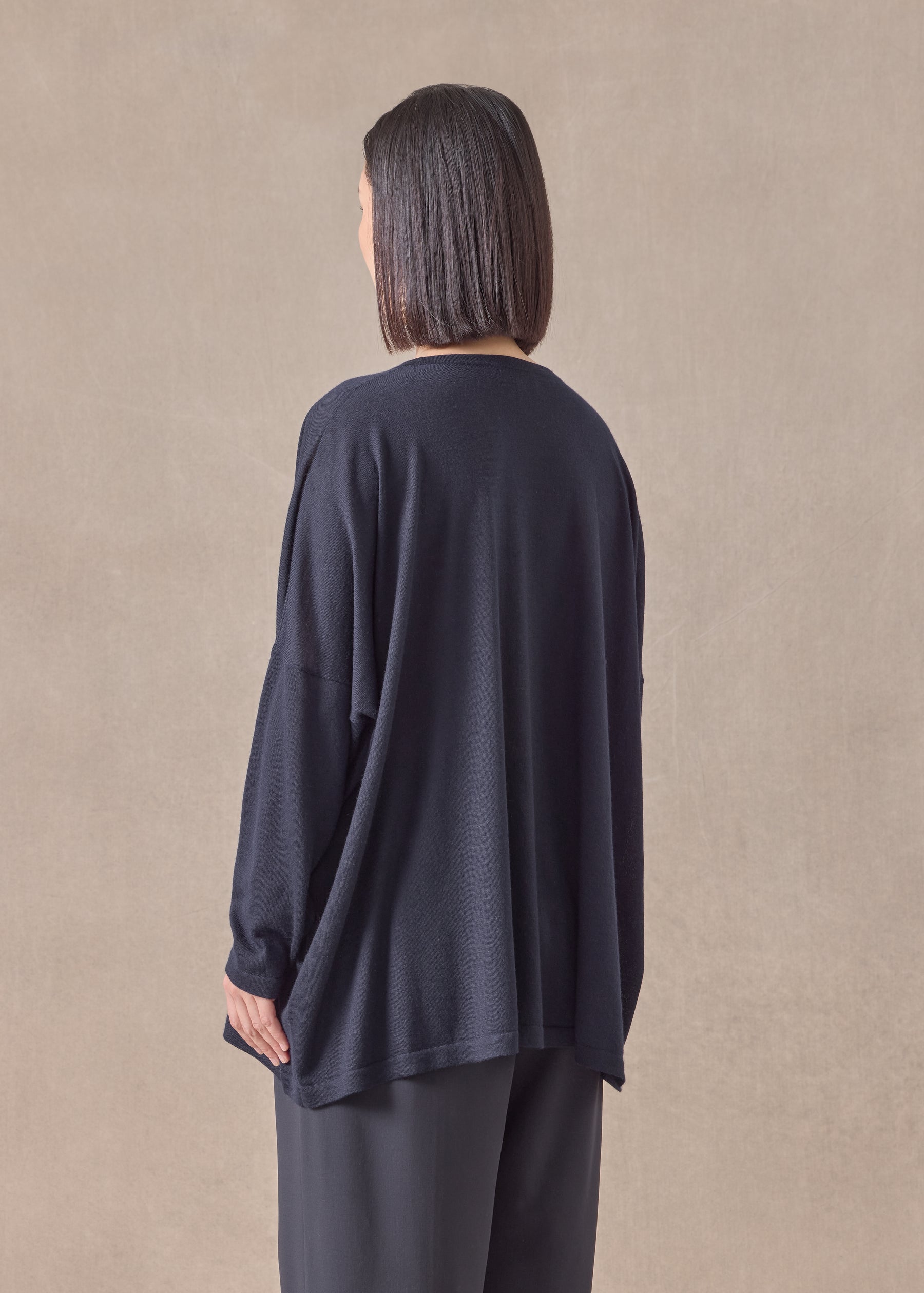 cashmere wide round neck - mid plus