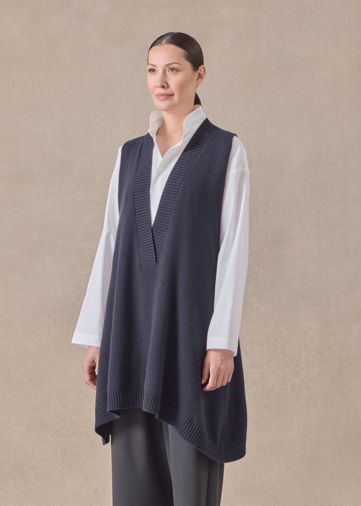 cashmere a-line sleeveless deep v-neck sweater - long plus dark