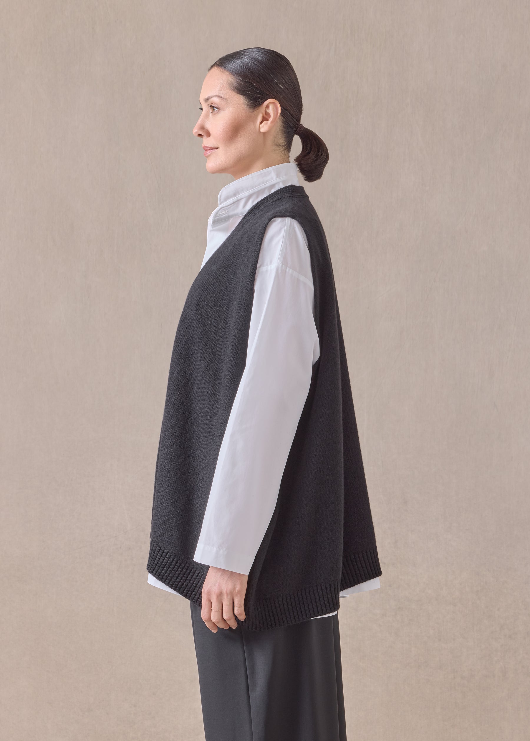 cashmere a-line sleeveless v neck cardigan - mid plus