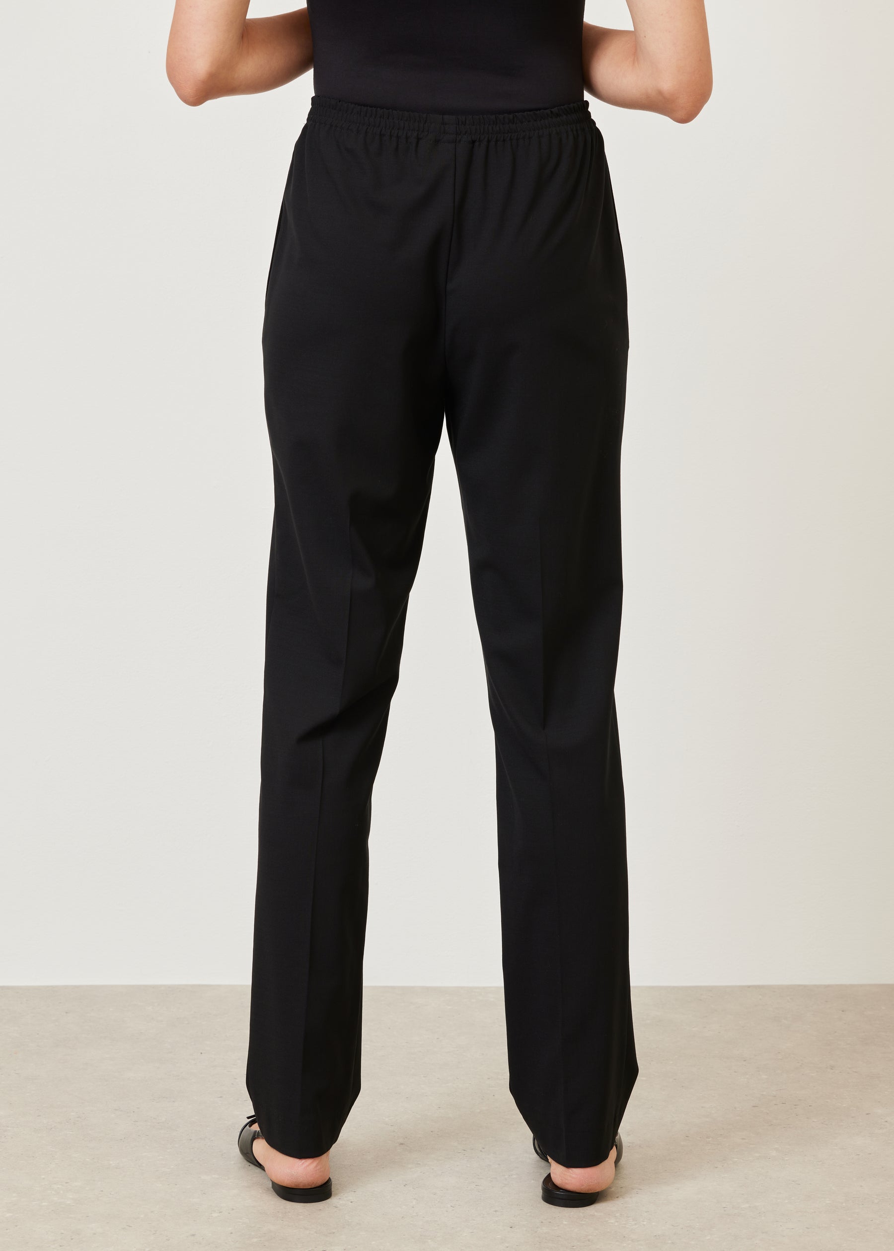 narrow trouser