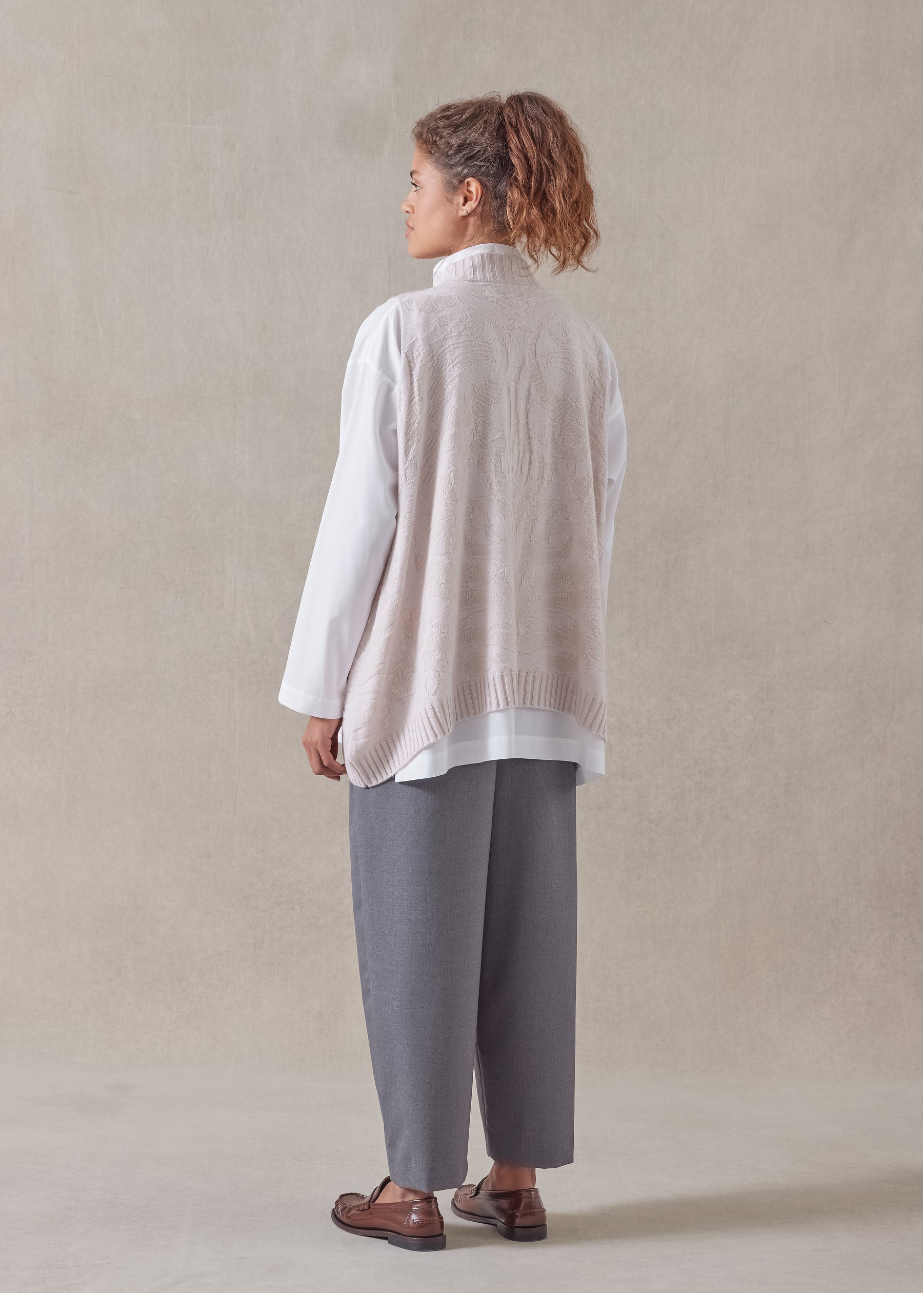 a-line sleeveless V-neck - mid plus