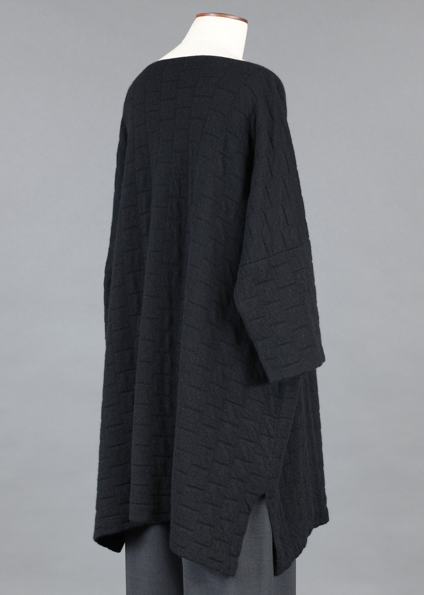 square 3/4 sleeve top - long plus