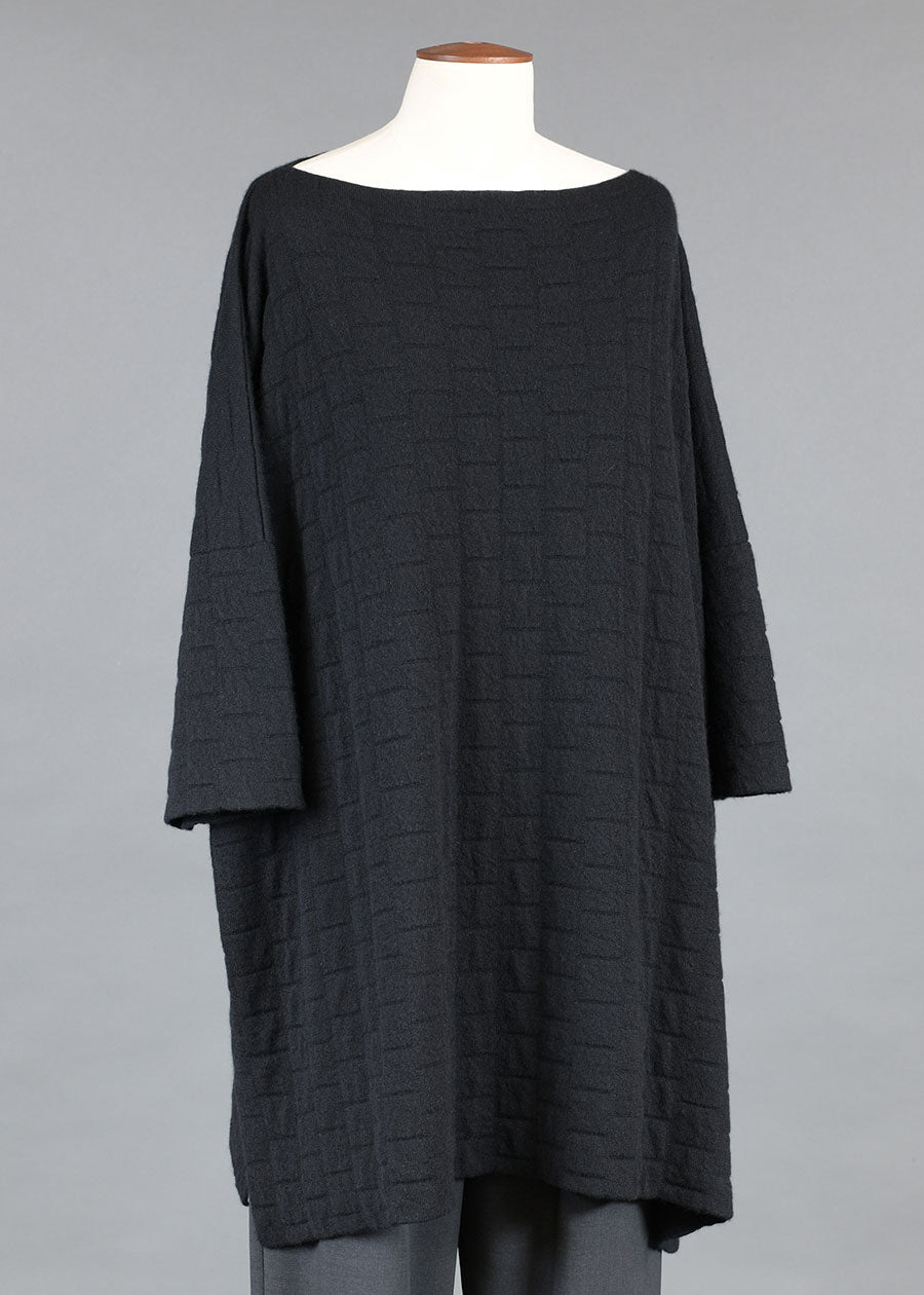square 3/4 sleeve  top - long plus