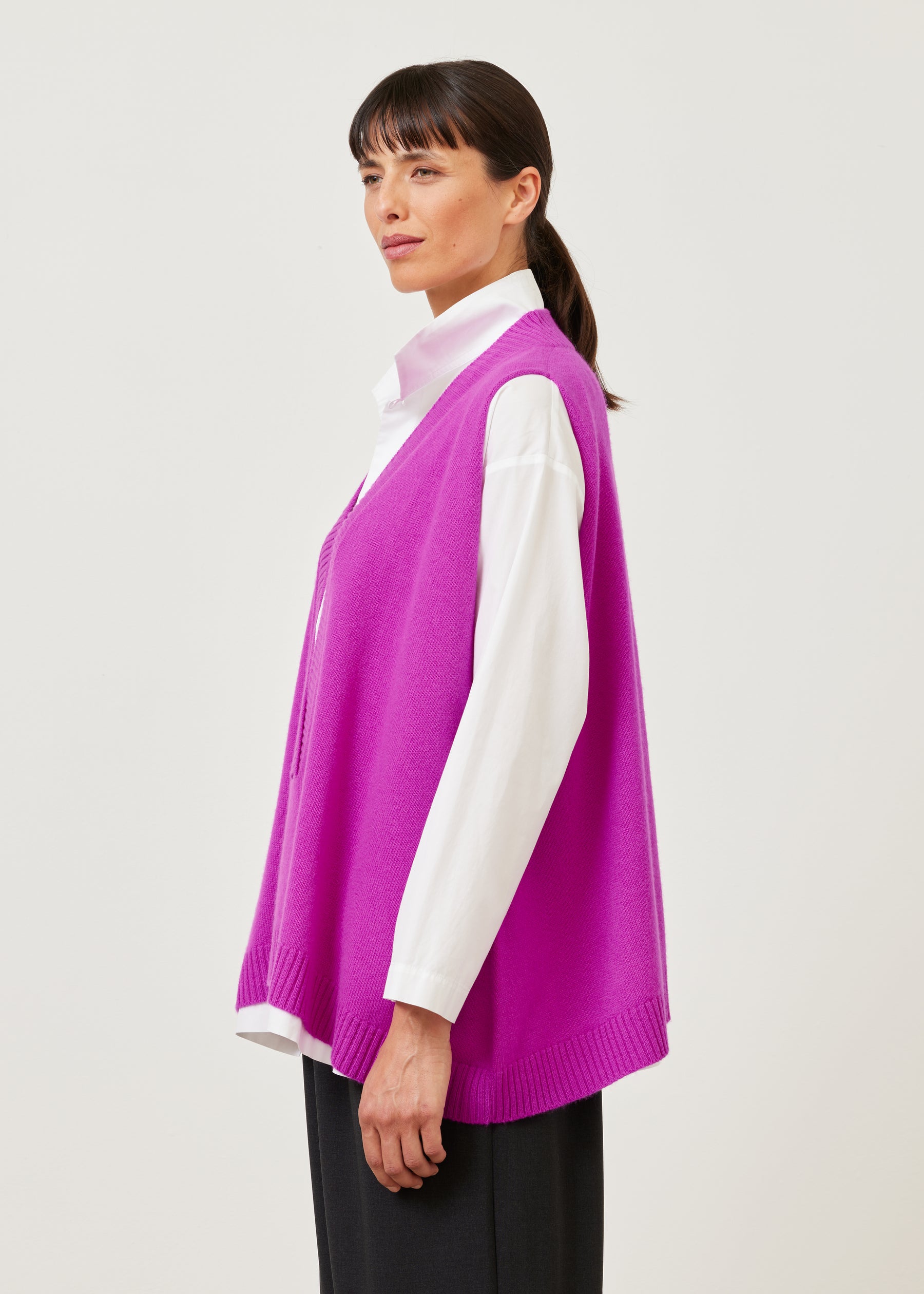 A-line sleeveless deep v-neck sweater - mid plus