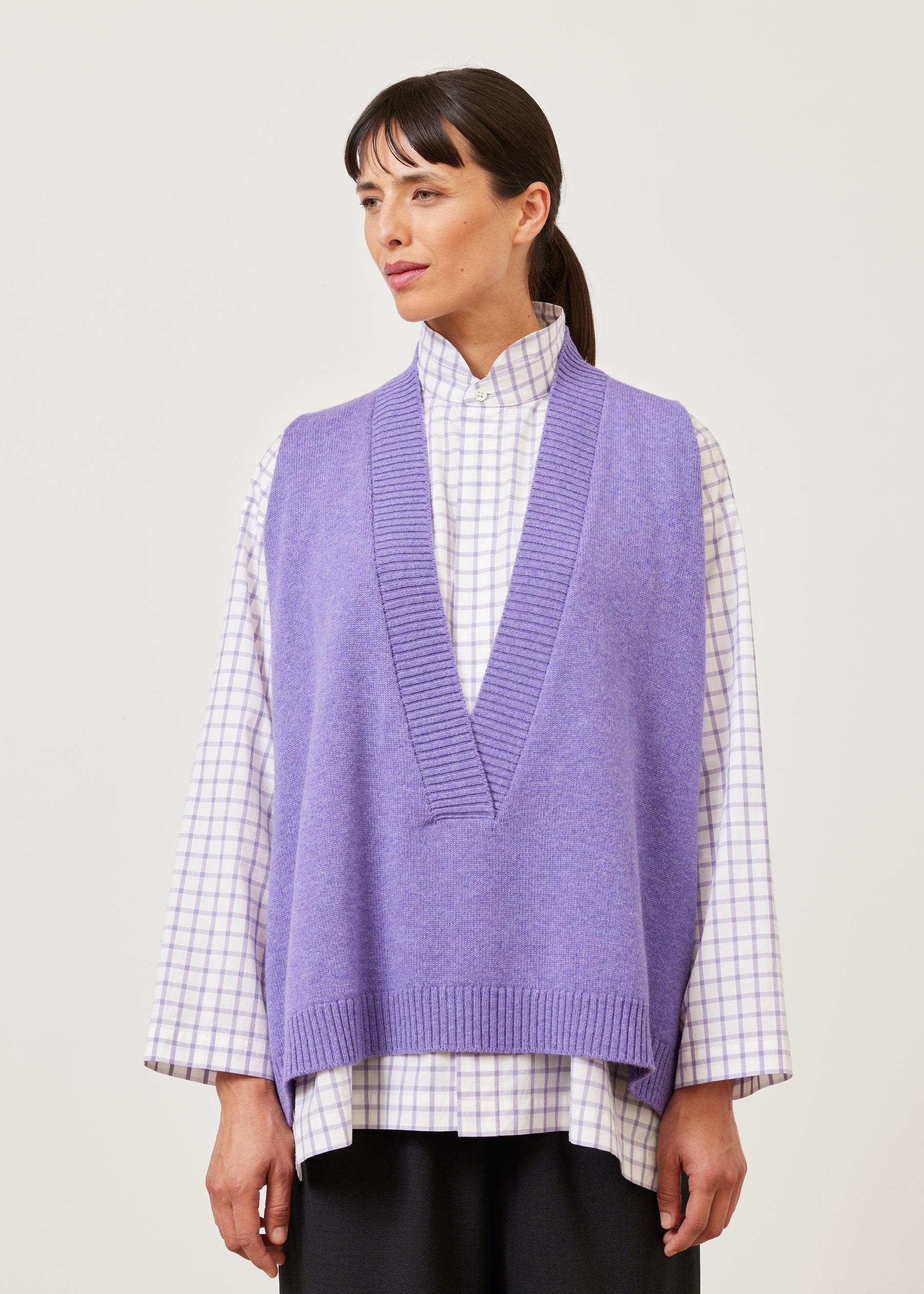 A-line sleeveless deep v-neck sweater - mid plus