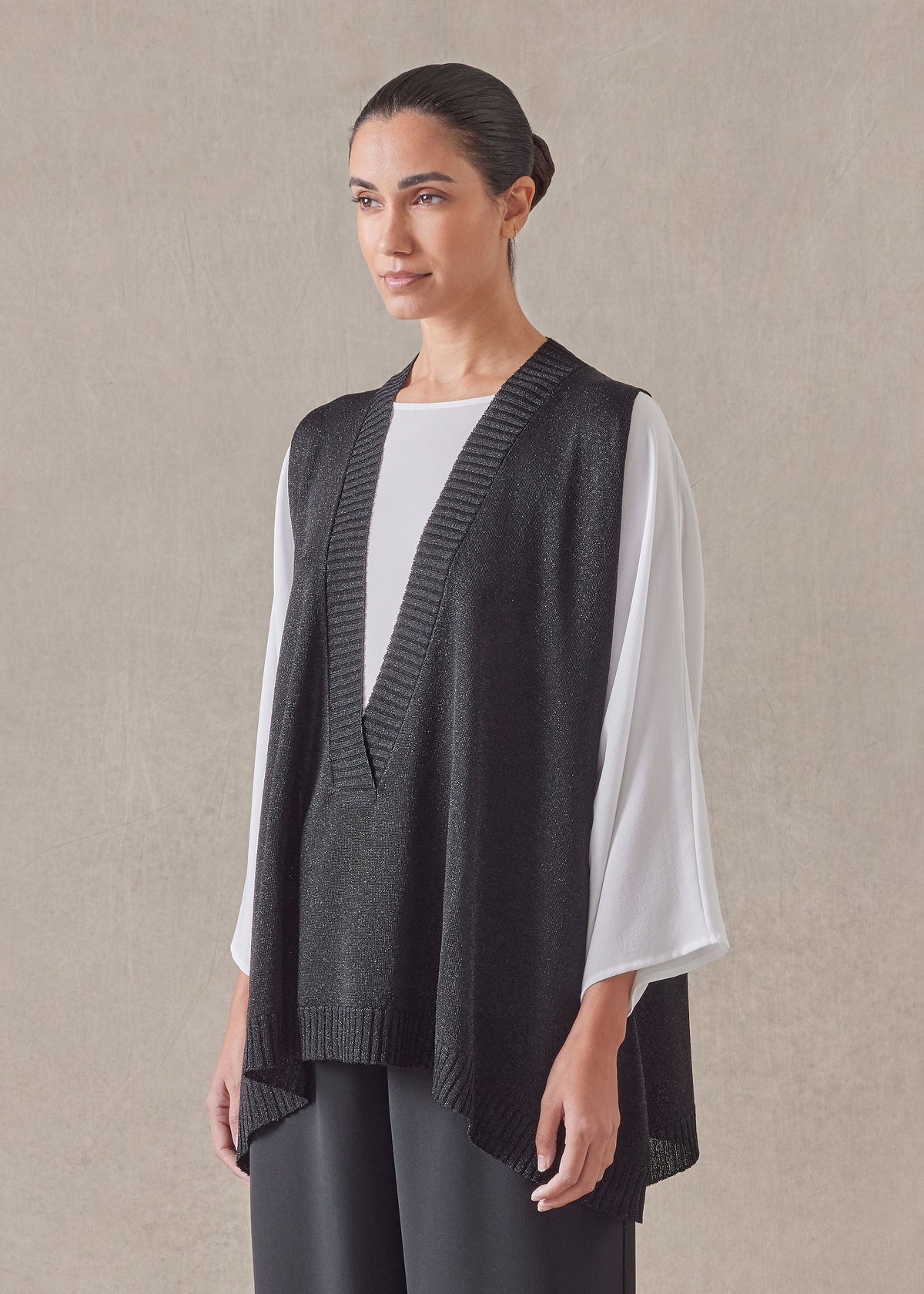 metallicised mix a-line sleeveless deep v-neck knitted sweater - mid plus (black)