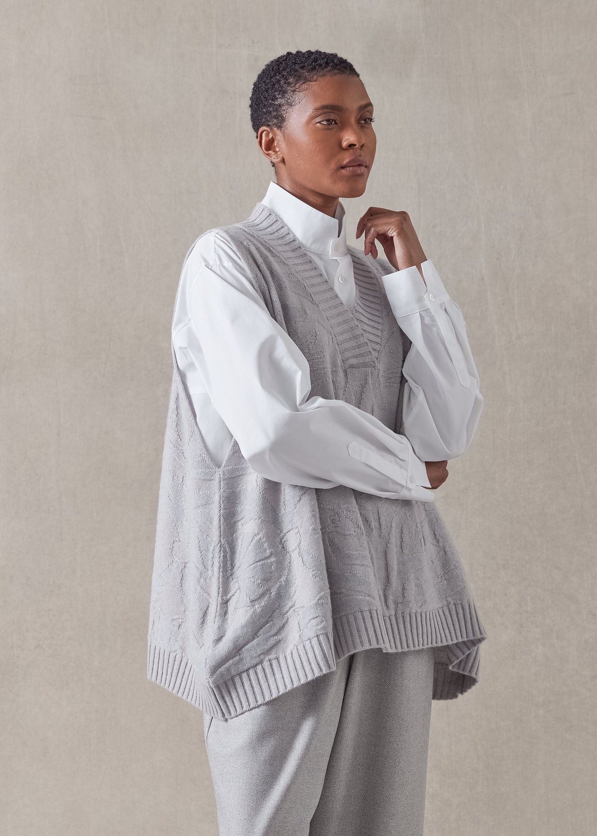 cashmere a-line sleeveless v-neck - mid plus