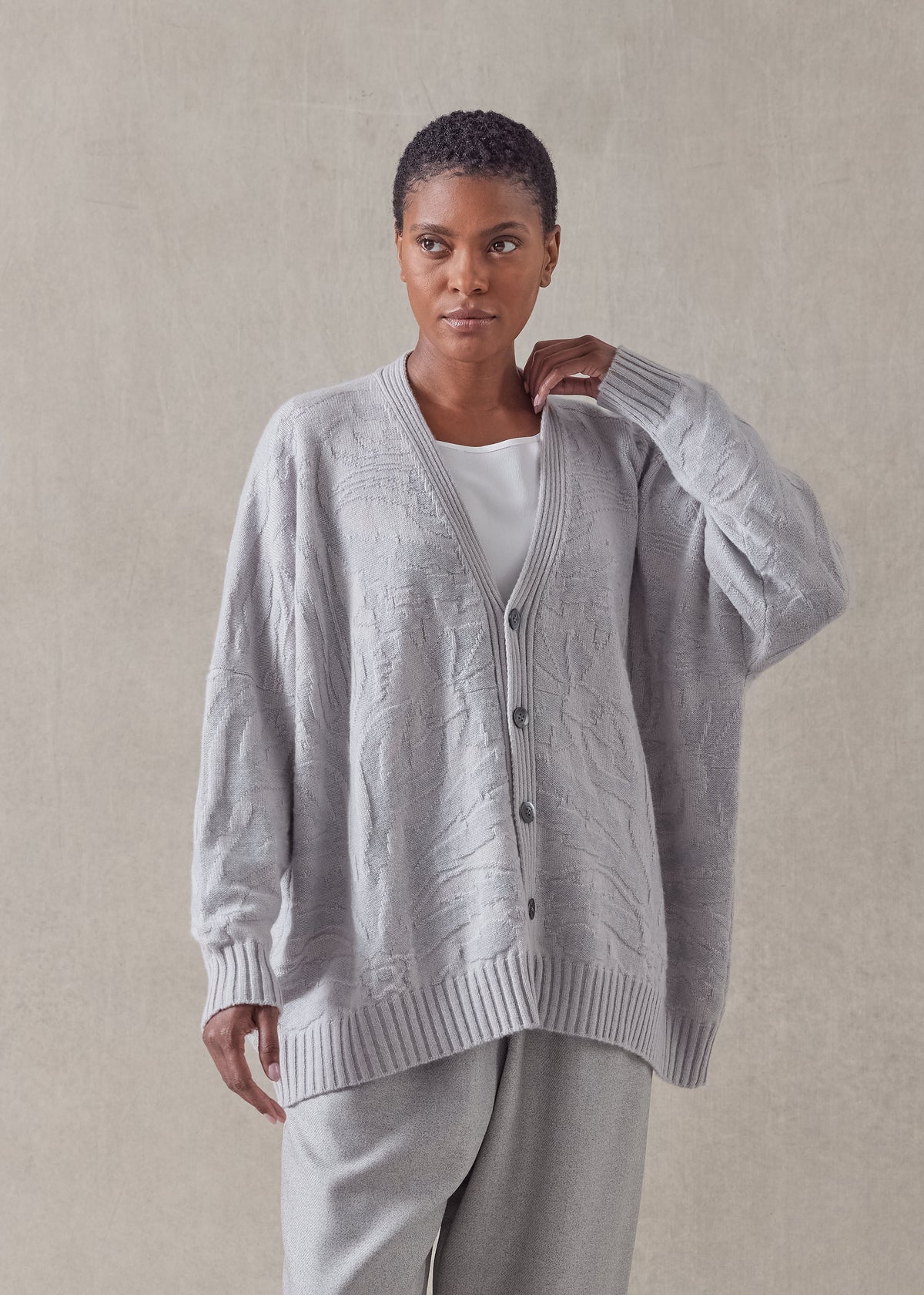 cashmere 3/4 width v-neck cardigan - mid plus