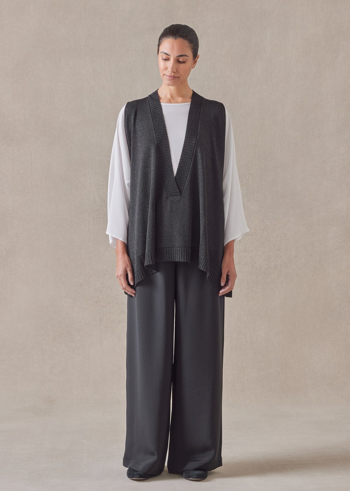 metallicised mix a-line sleeveless deep v-neck knitted sweater - mid plus (black)