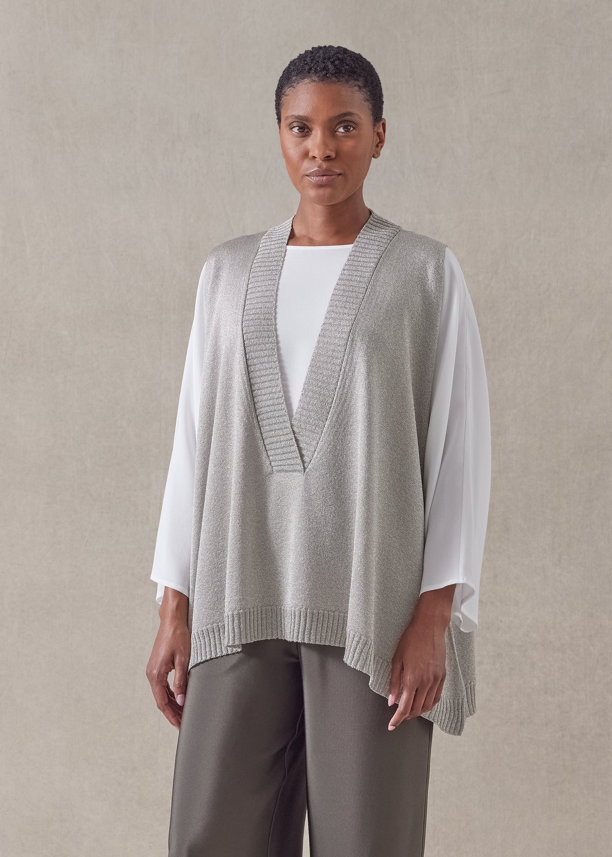 metallicised mix a-line sleeveless deep v-neck knitted sweater - mid plus (champagne)