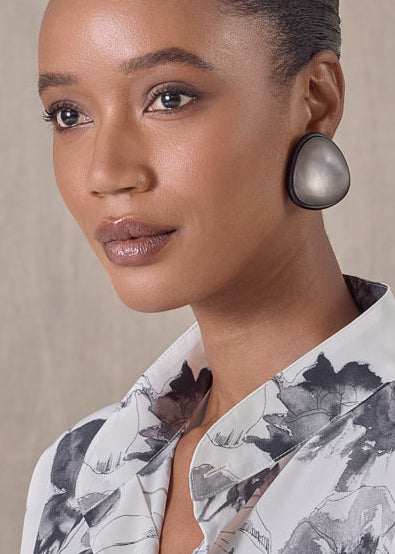 smooth triangular earring set in wood