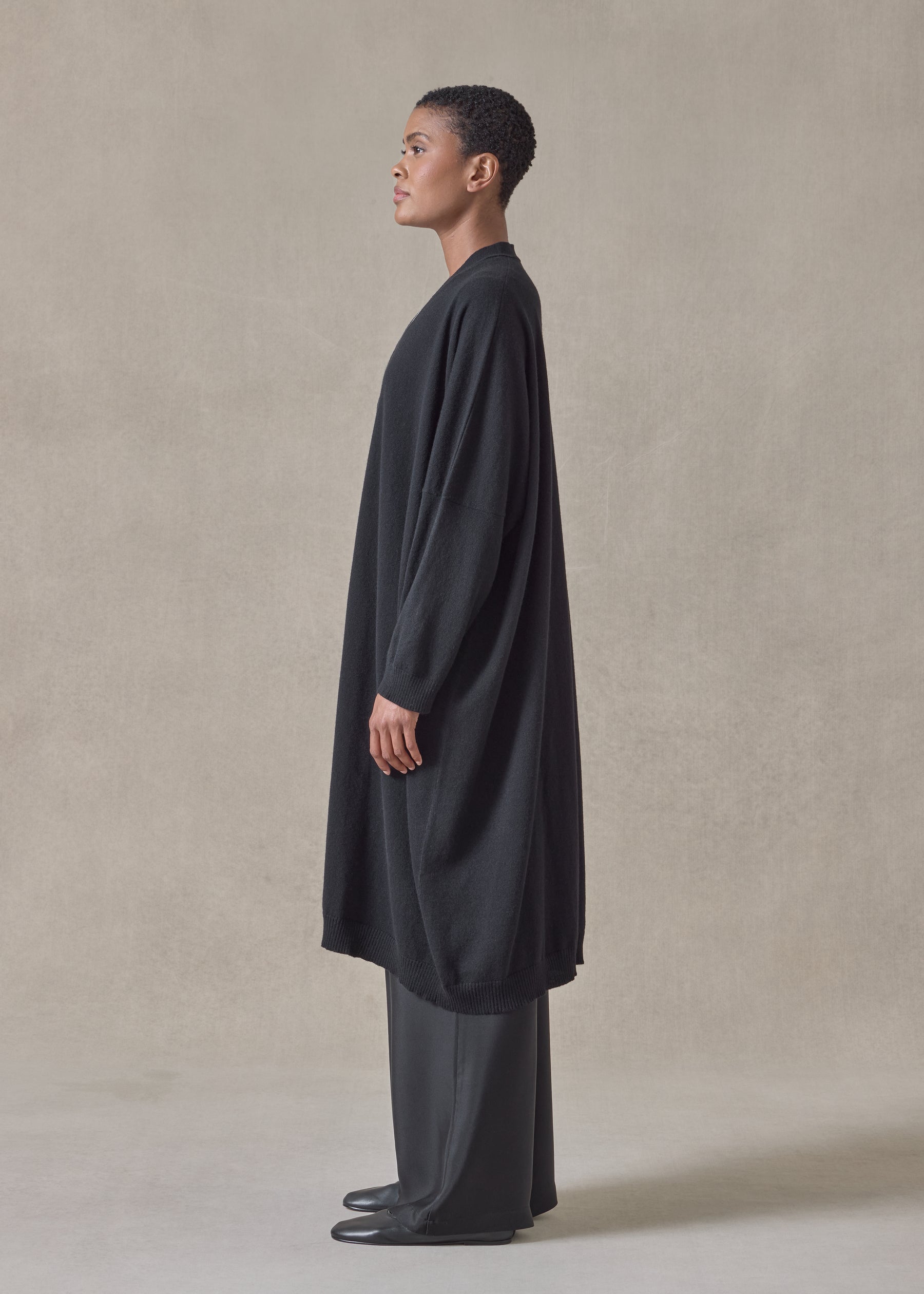 cashmere wide v neck cardigan - 3/4 length