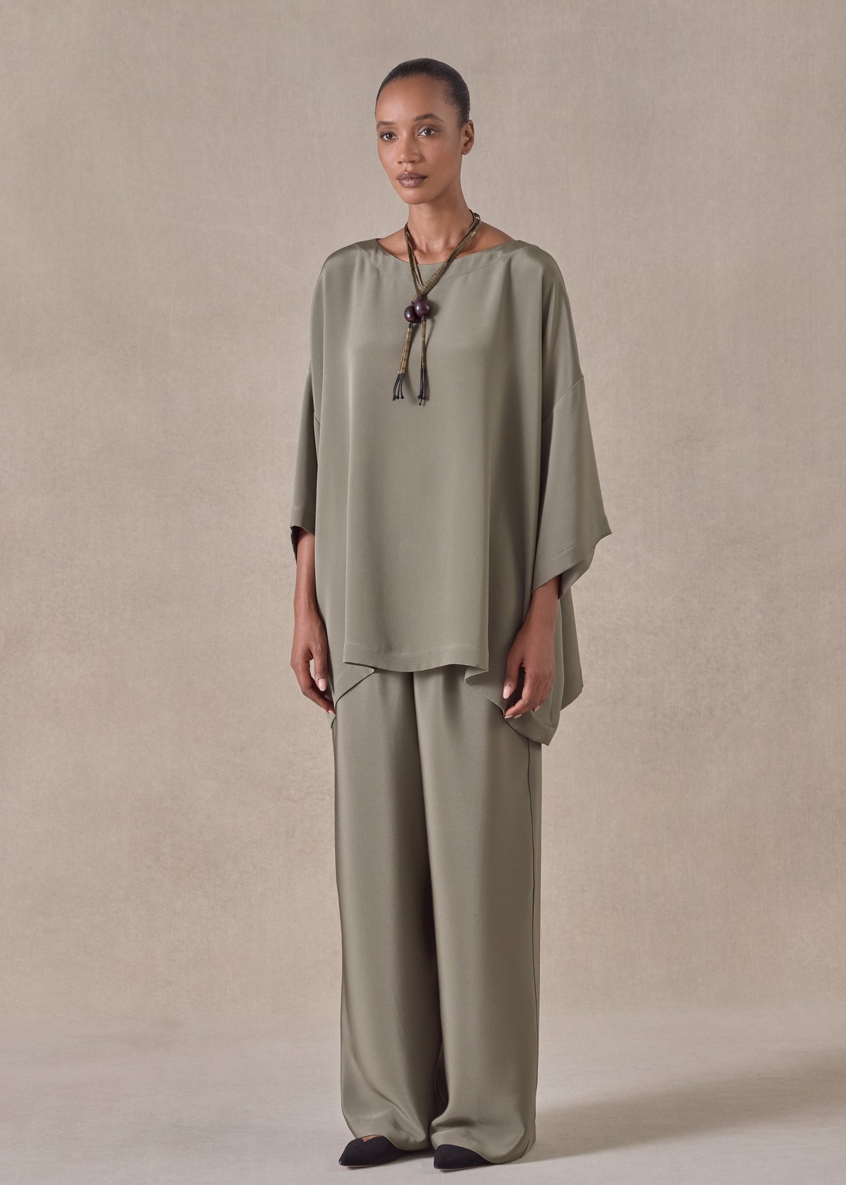 silk 3/4 sleeve bateau neck tunic - long (olivedark)