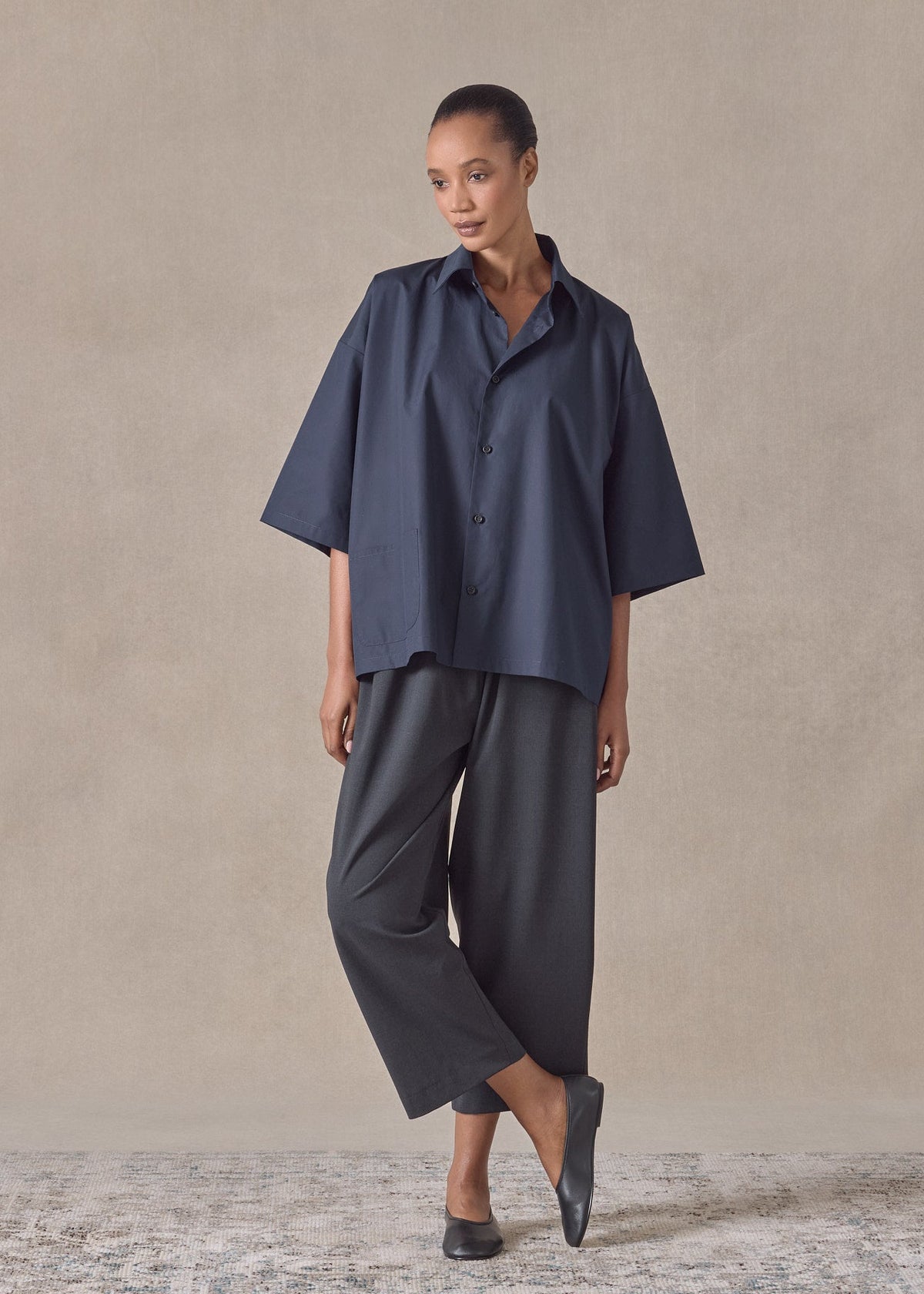 cotton poplin a-line short sleeve shirt with collar - mid (navydark)