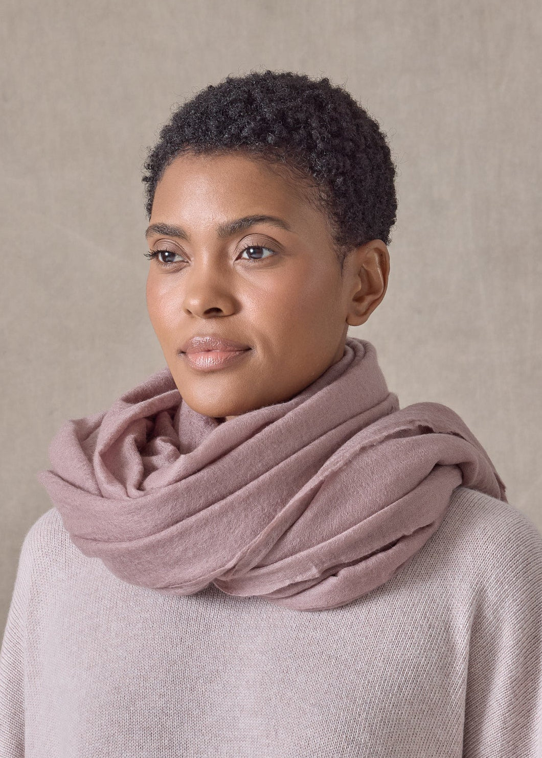 handwoven cashmere large scarf (127cm x 220cm)(smokyquartz)