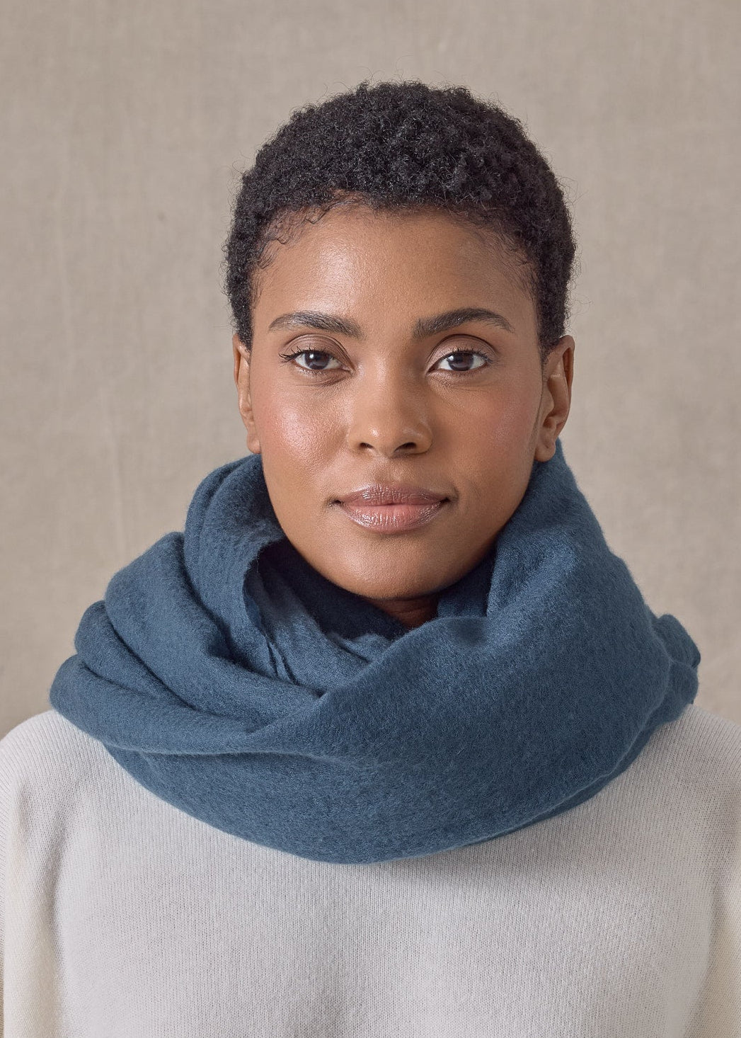handwoven cashmere large scarf (127cm x 220cm) (tealdark)