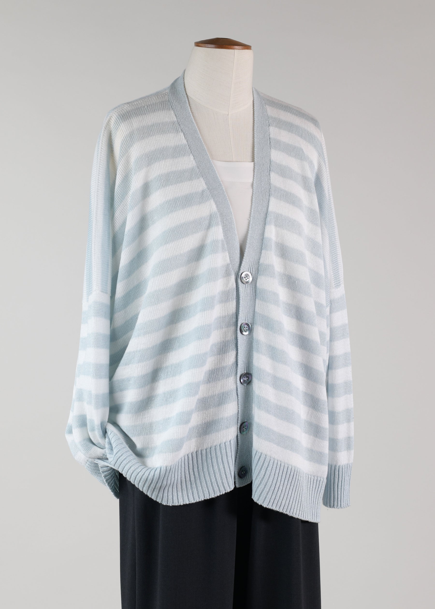 linen 3/4 width v neck cardigan with buttons - mid
