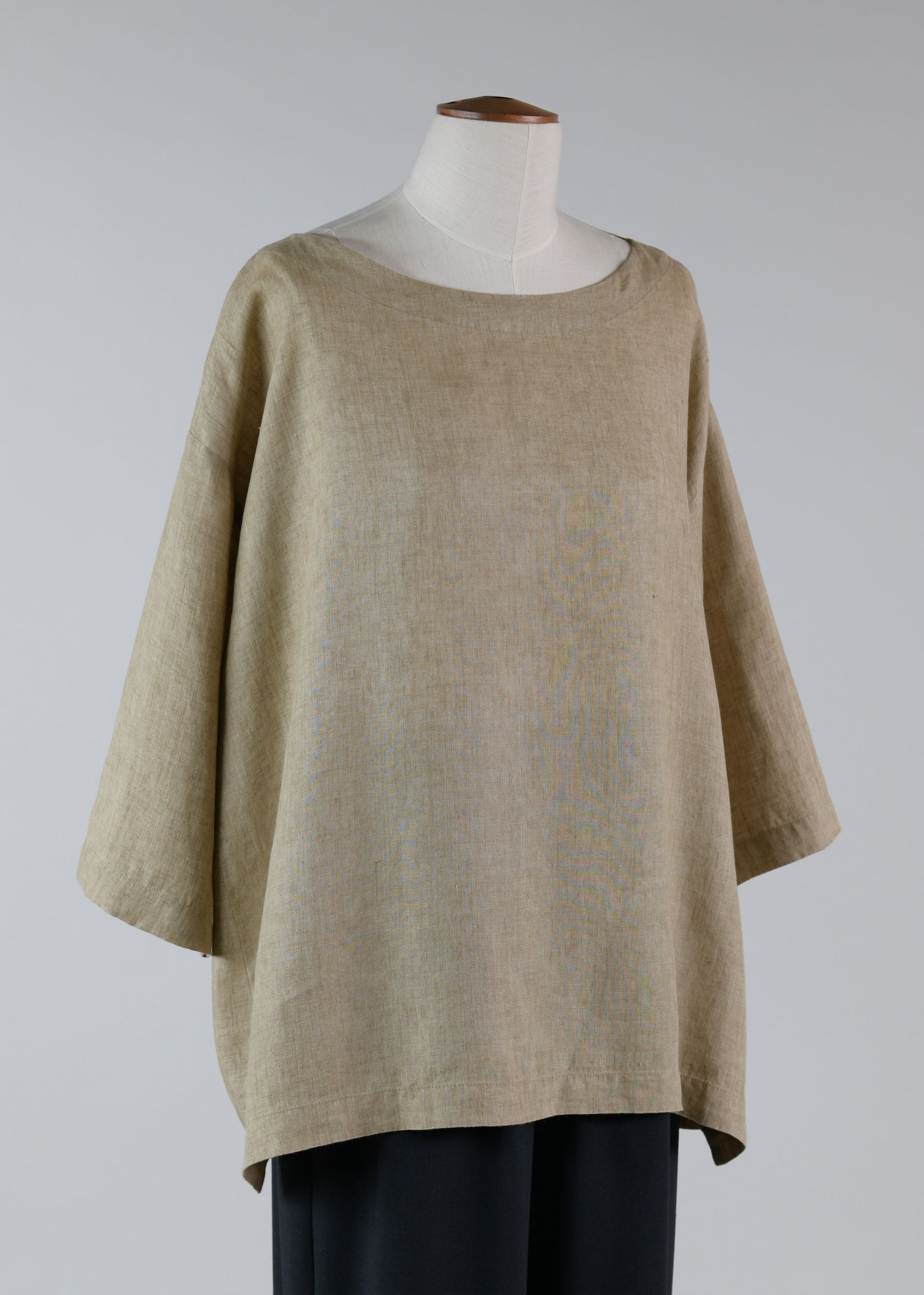 linen slim a-line 3/4 sleeve scoop neck tunic with stepped inserts - mid plus