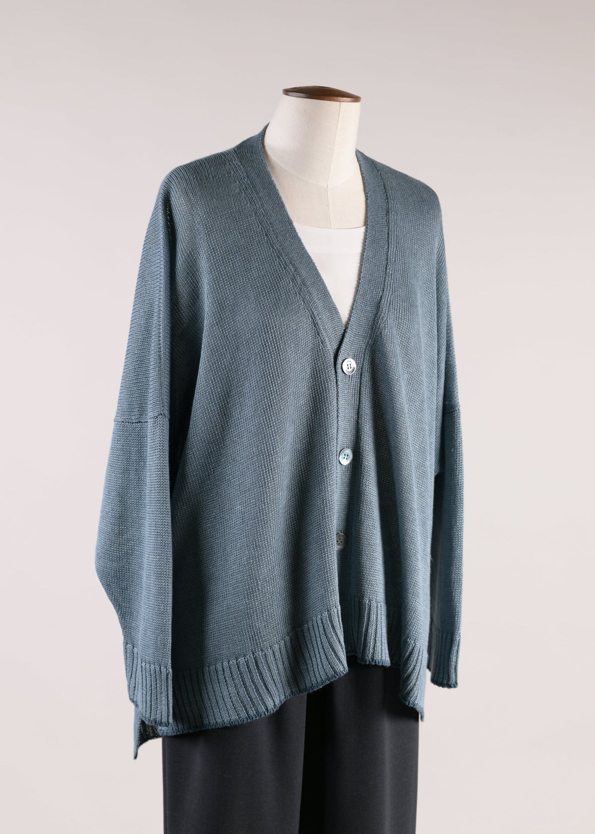 linen longer back 3/4 width v neck cardigan - mid plus (bluestorm/deep)