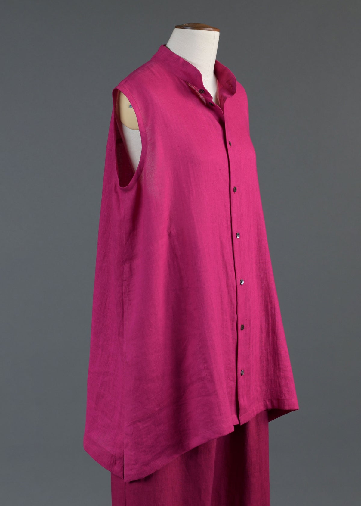 linen A-line collarless sleeveless shirt - long plus in lipstick