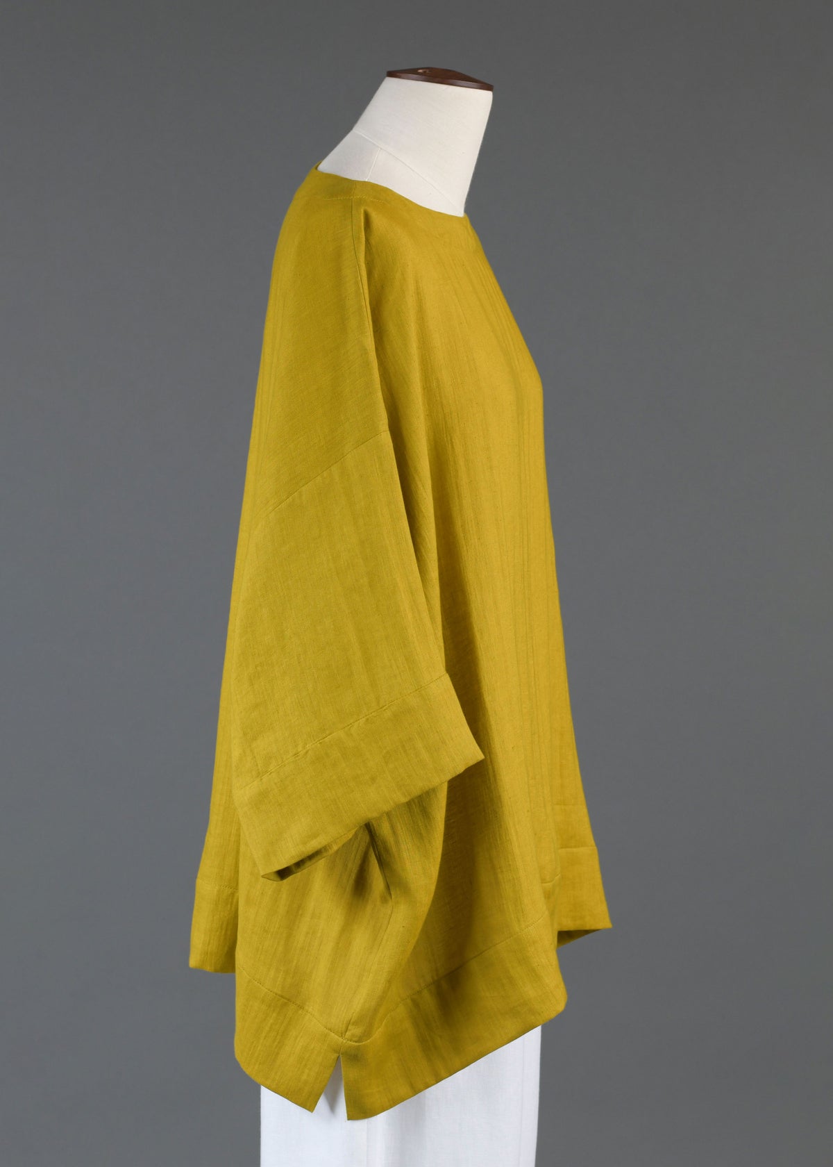 linen scoop neck 3/4 sleeve top with hem bands - long in dijon