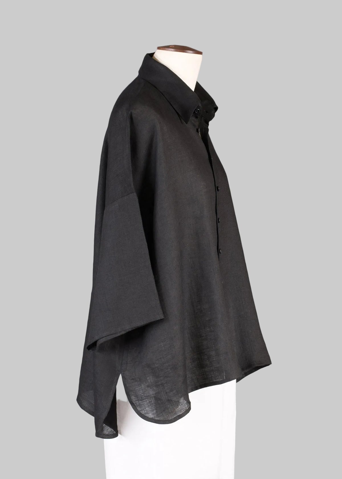 handkerchief linen sloped shoulder wide a-line short sleeve shirt with collar - mid (black)