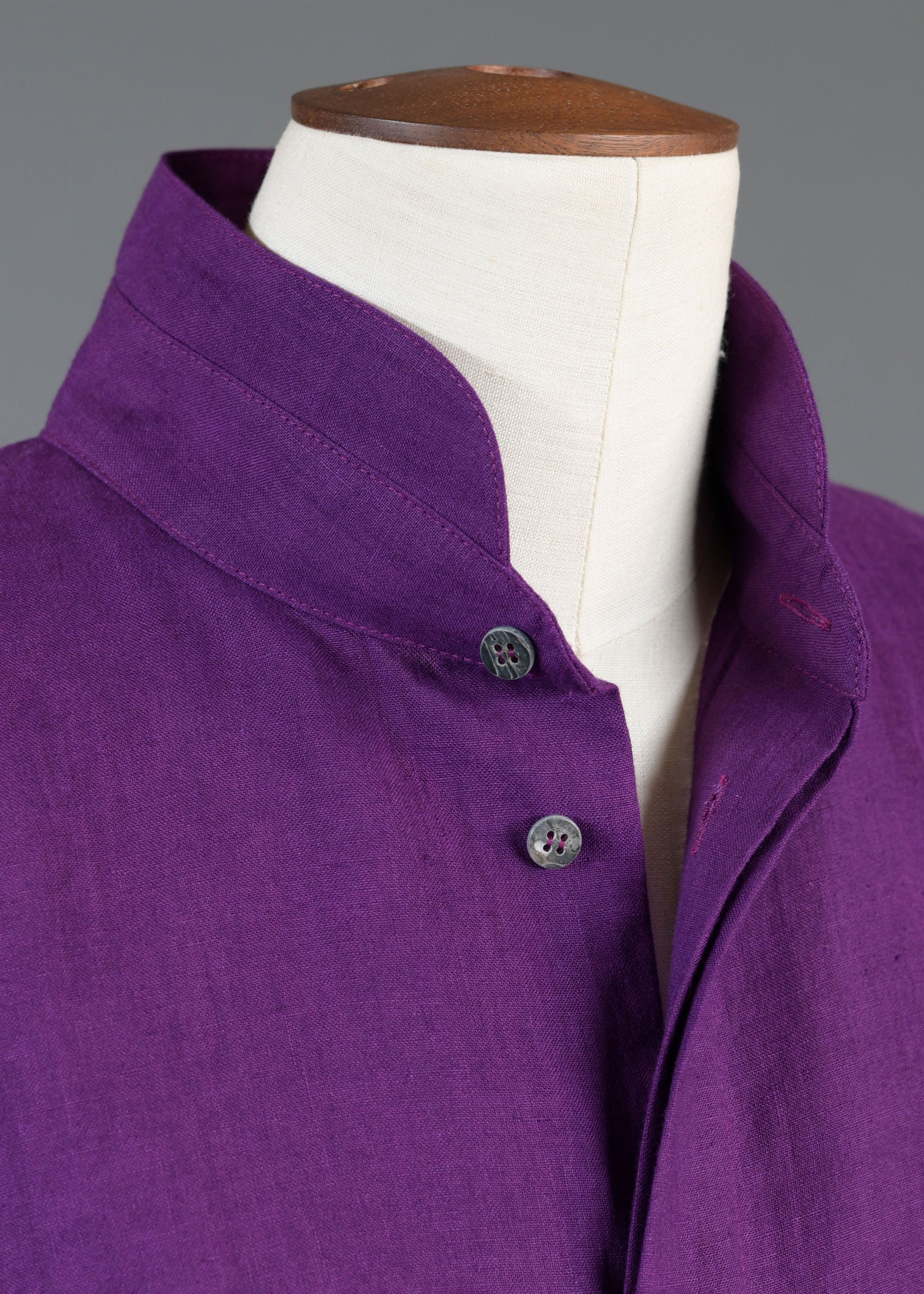 linen side panelled shirt w/dbl stand col - mid plus