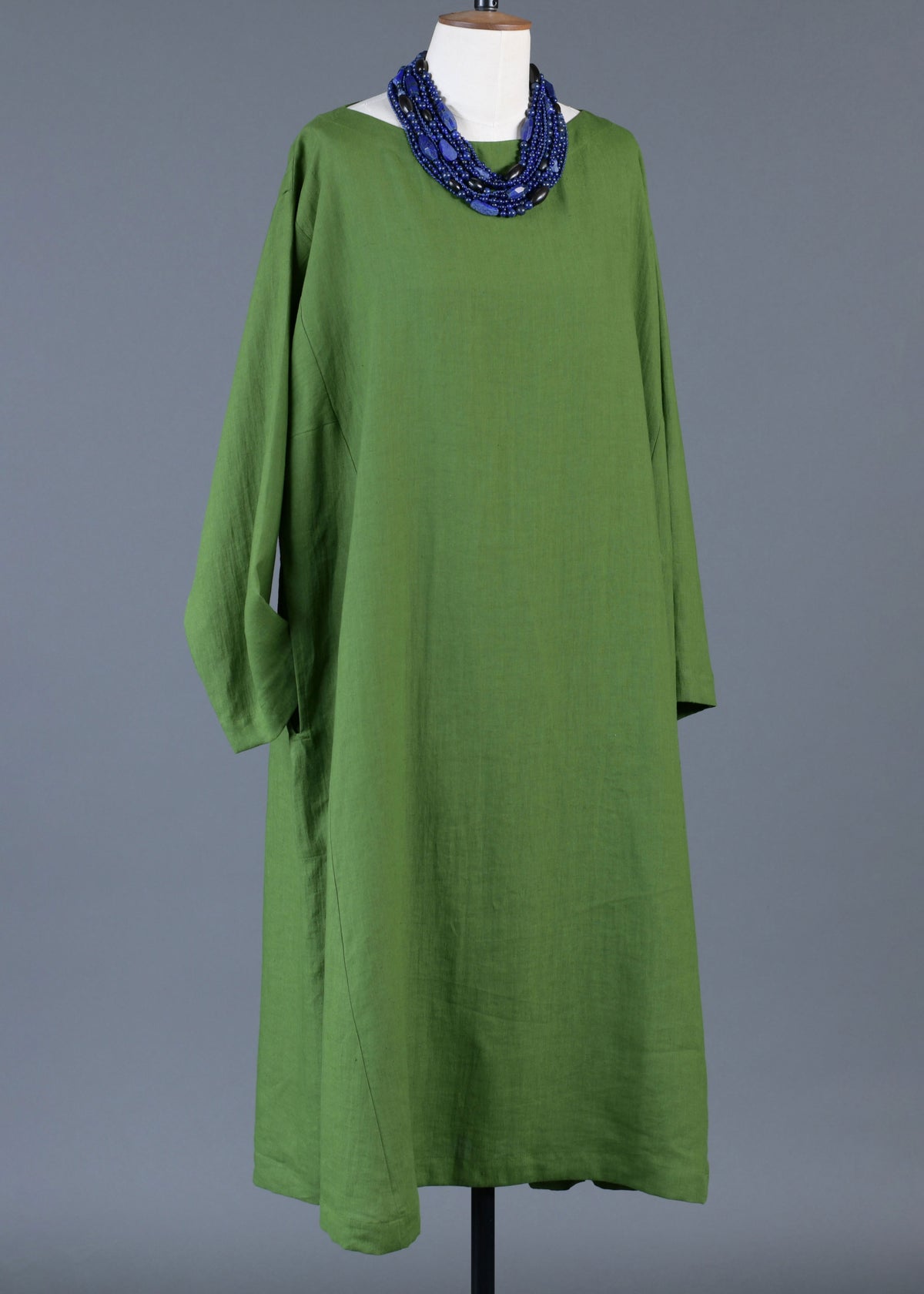 linen side panelled scoop neck dress in darklime