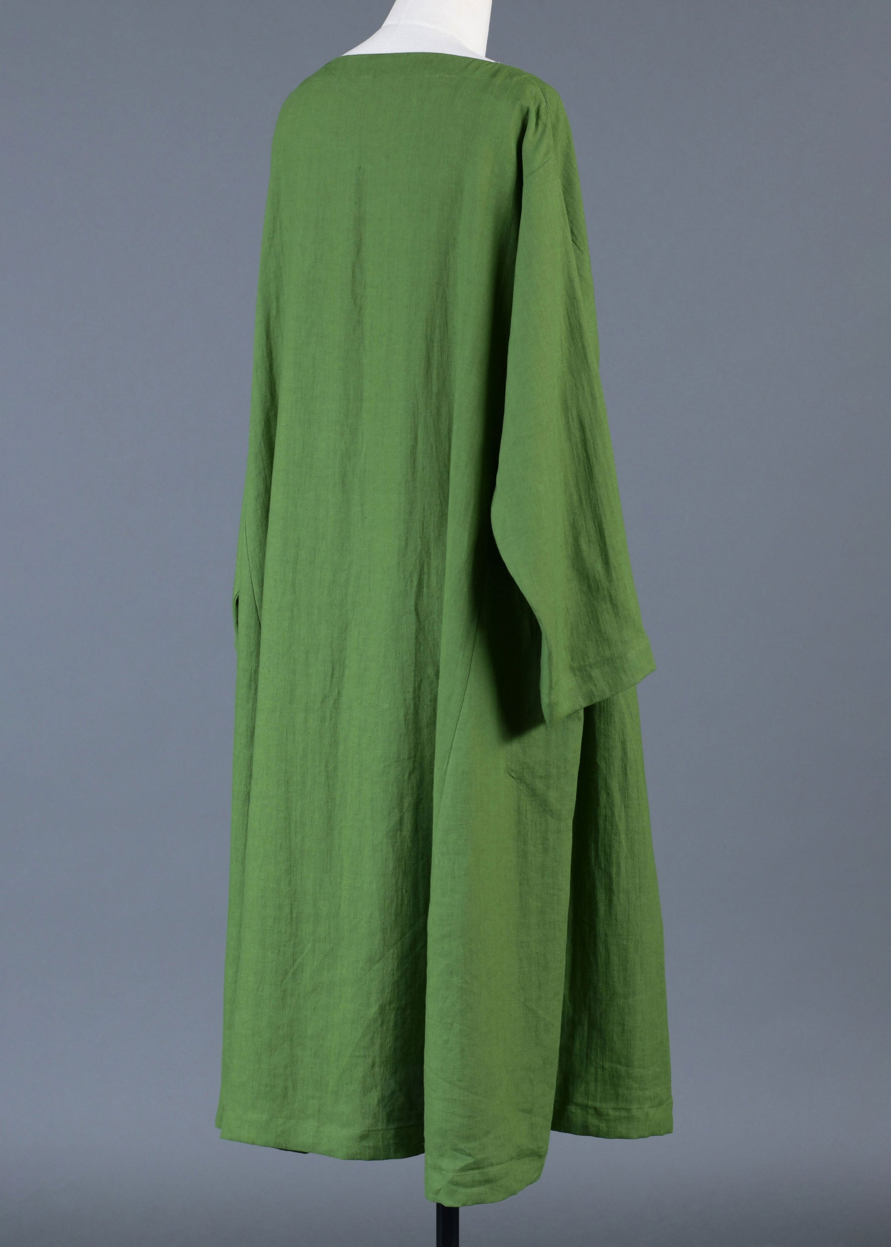 linen side panelled scoop neck dress in darklime