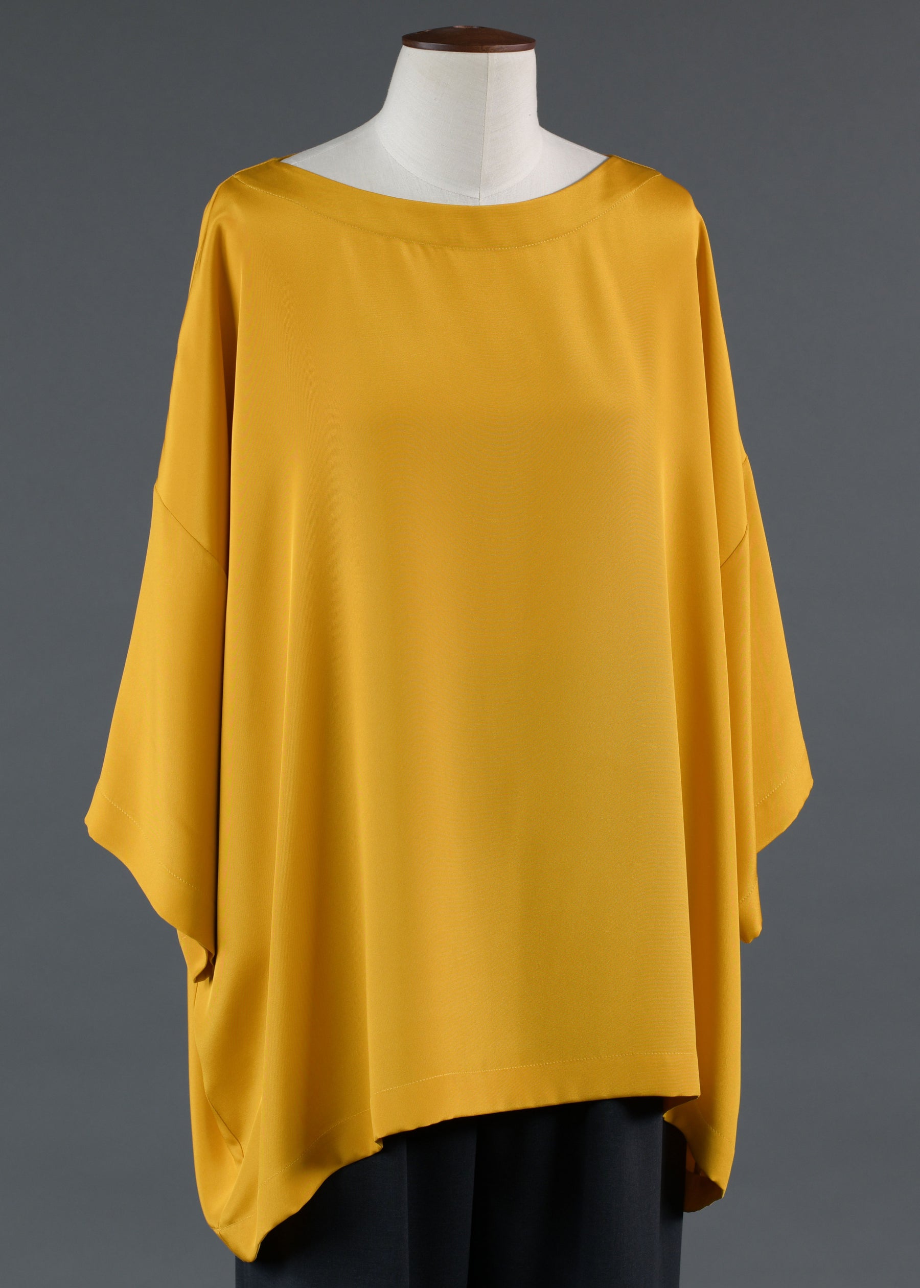 silk 3/4 sleeve bateau neck tunic - long