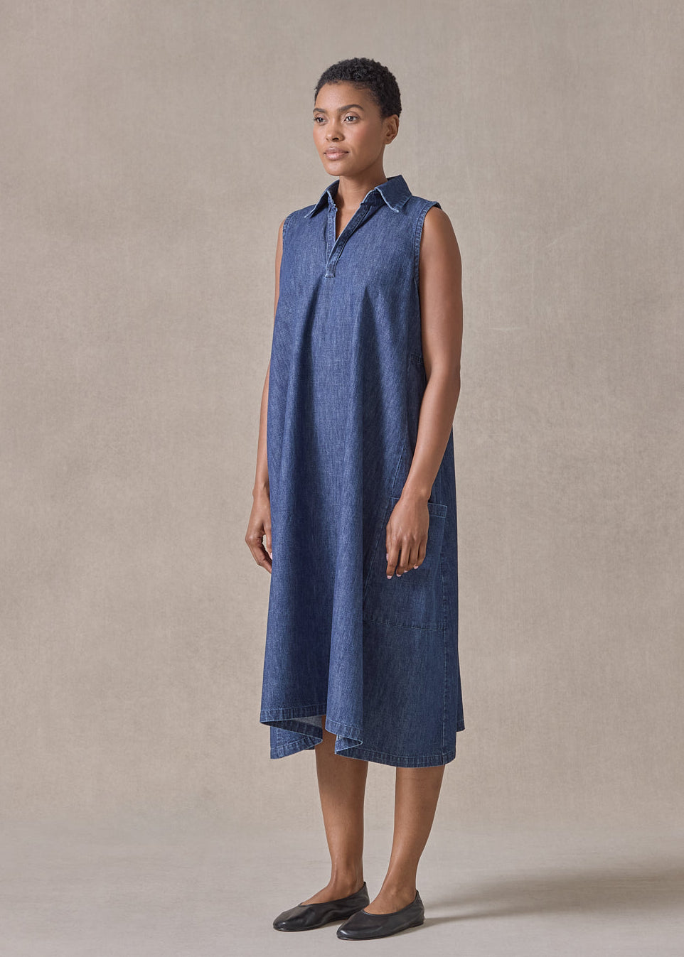 cotton denim 3/4 length pleat sleeveless dress with collar and front placket opening (jeandark)