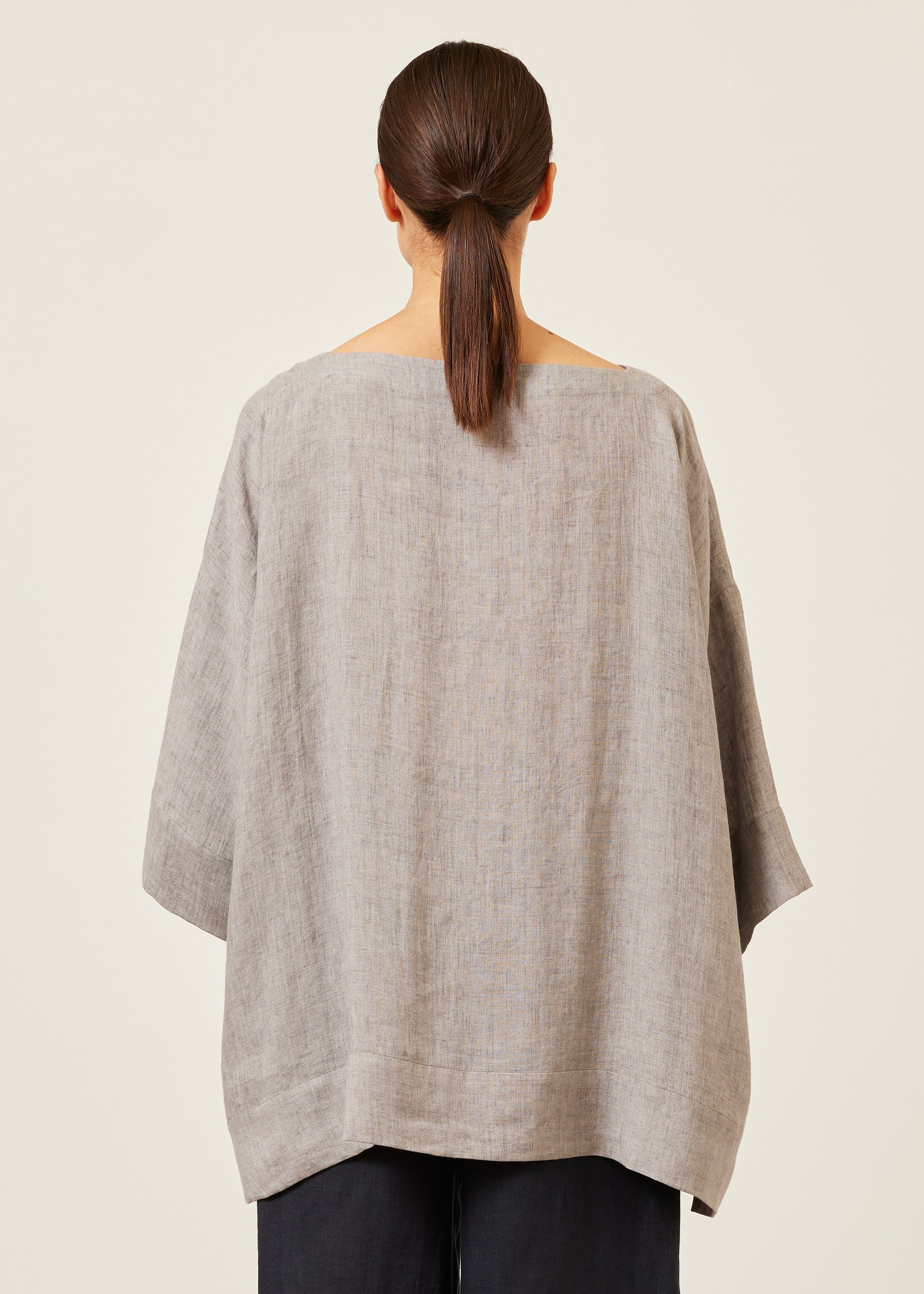 linen scoop neck 3/4 sleeve top with hem bands - long