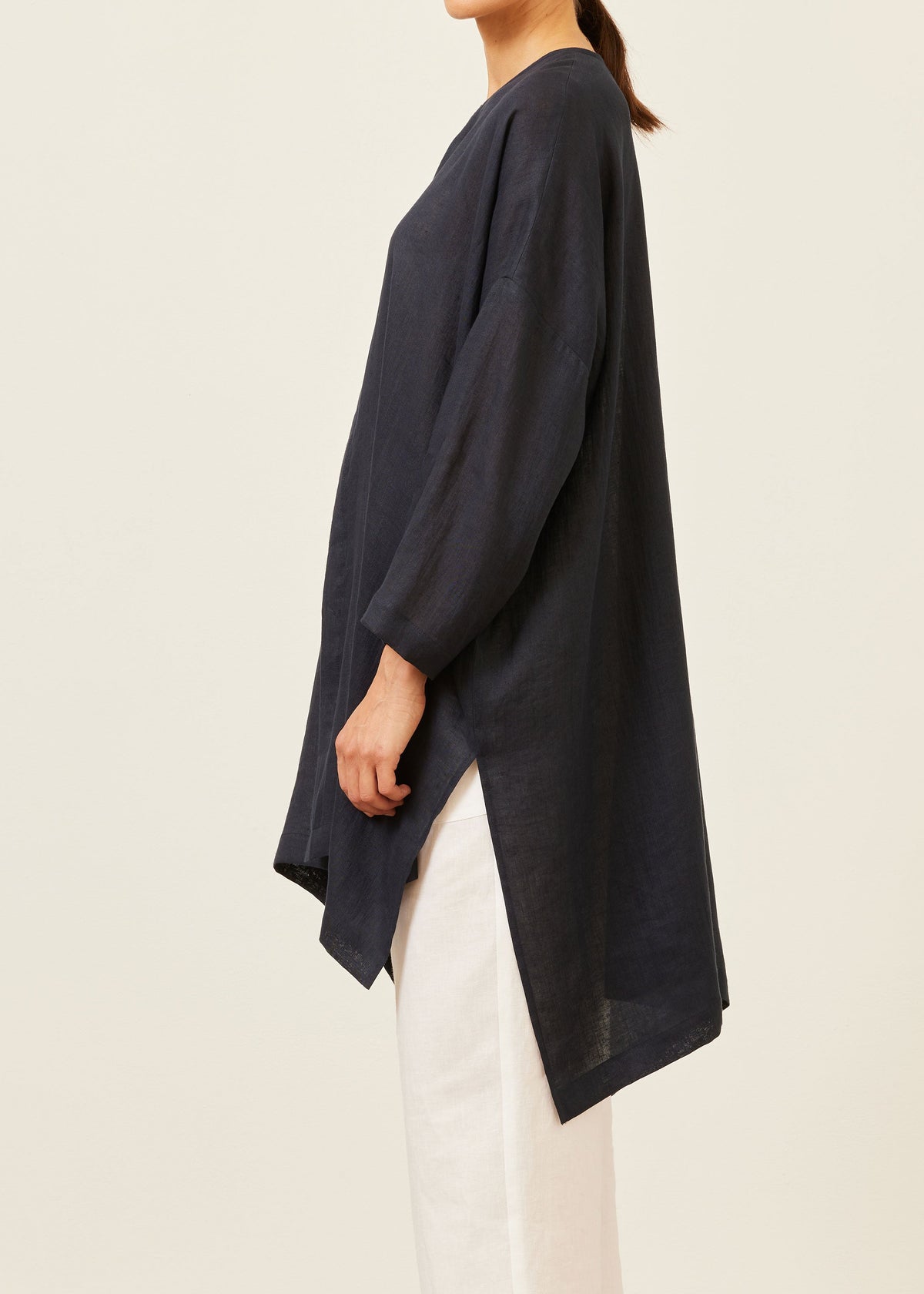 linen wide longer back bound neck shirt - very long with slits (navydark)