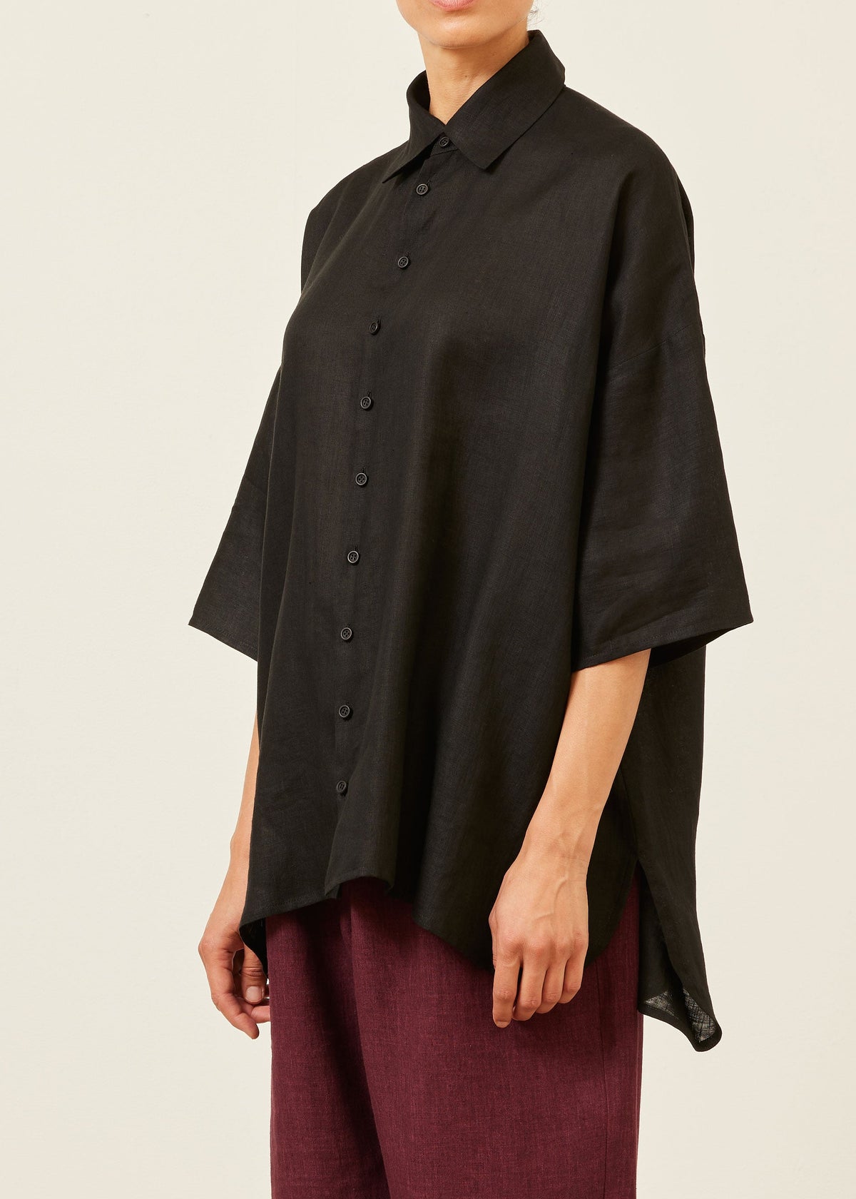 linen sloped shoulder wide a-line short sleeve shirt with collar - long (black)