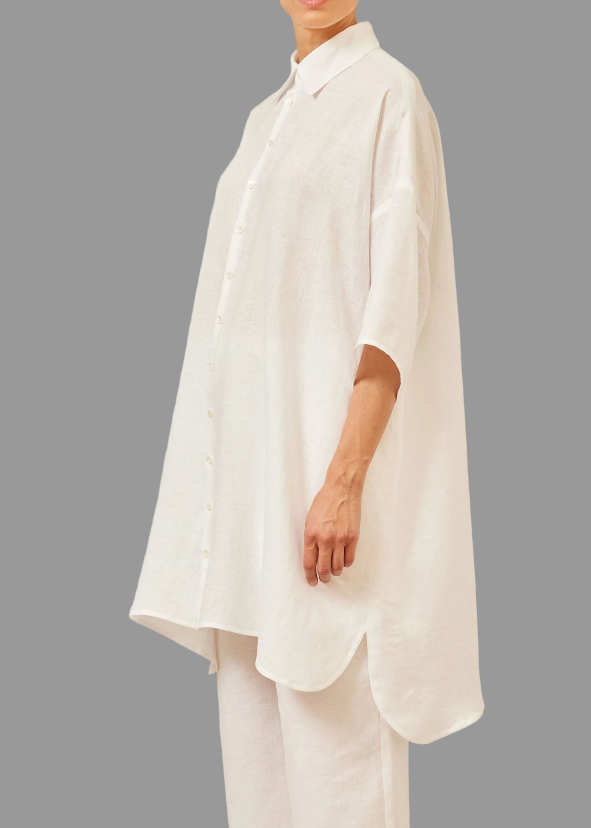 linen sloped shoulder wide a-line short sleeve shirt with collar - very long (white)