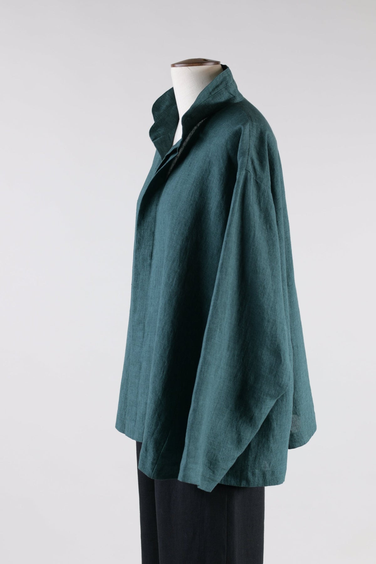 linen side panelled shirt with double stand collar - mid plus (tealgreen)