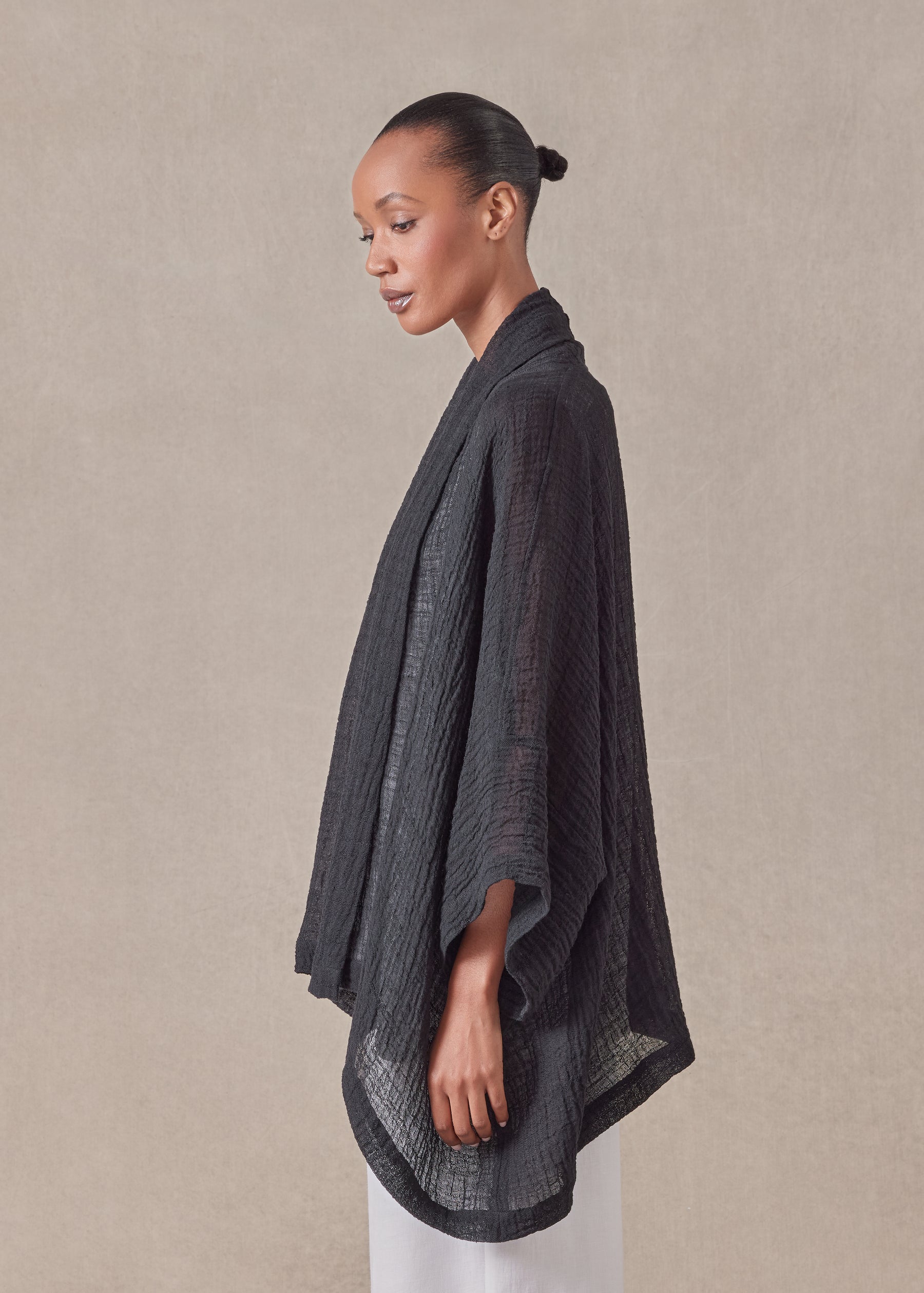 linen mix wide short sleeve scrunch shawl collar jacket - mid plus