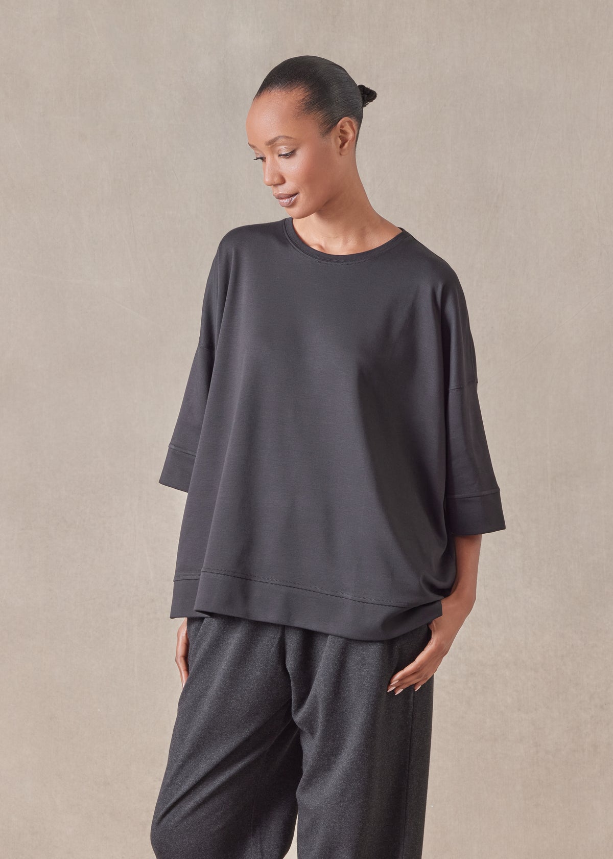 cotton jersey round neck 3/4 sleeve top with hembands - mid plus