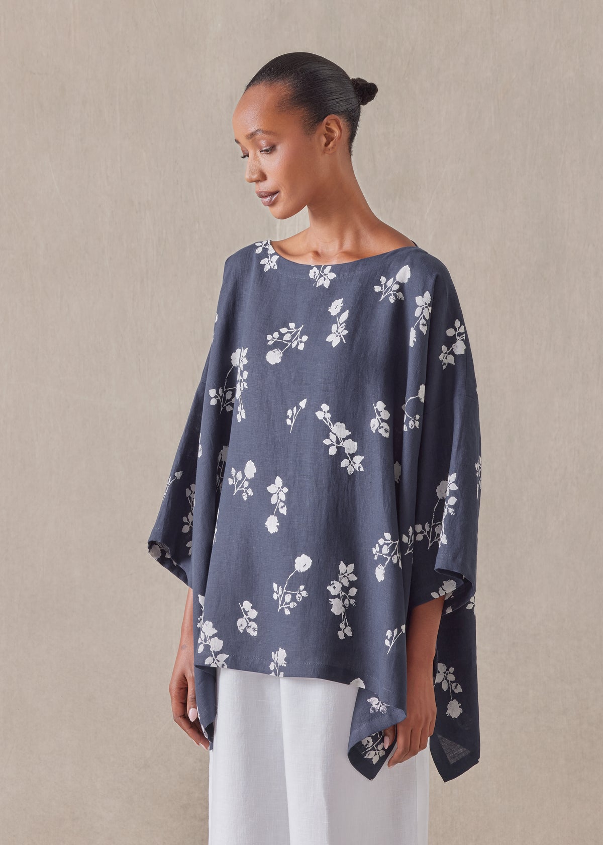 handkerchief linen dps scoop neck 3/4 sleeve top - mid plus (navy)