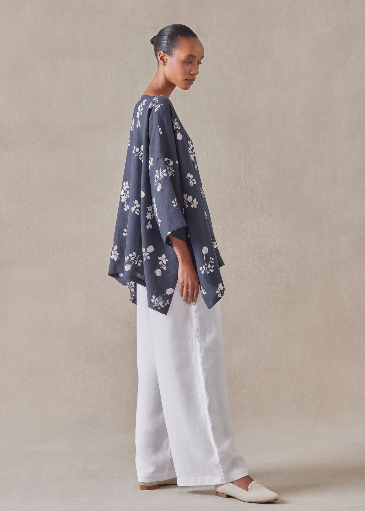 handkerchief linen dps scoop neck 3/4 sleeve top - mid plus (navy)