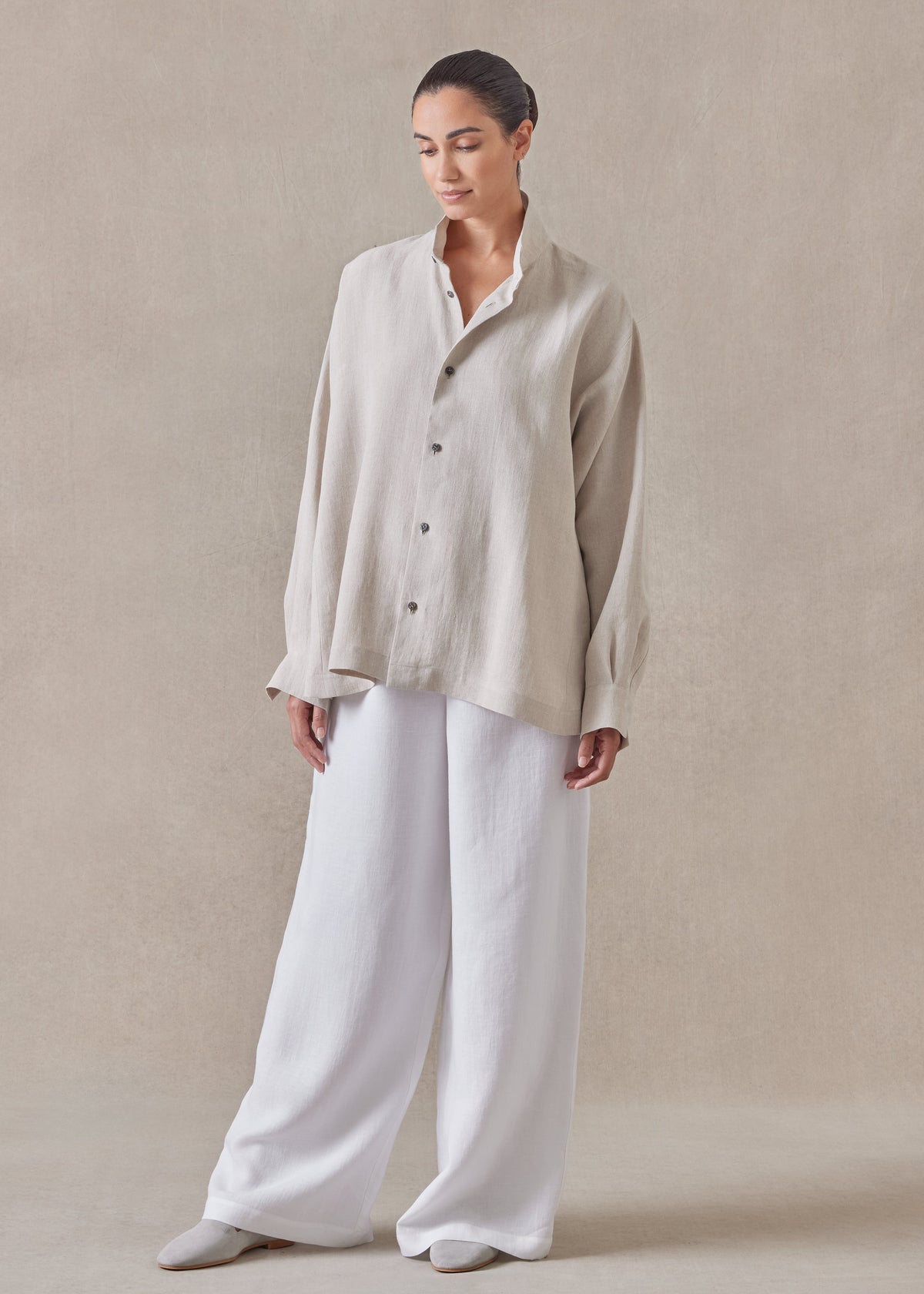 lightweight linen caucasus shirt with notch collar - mid plus (natural)