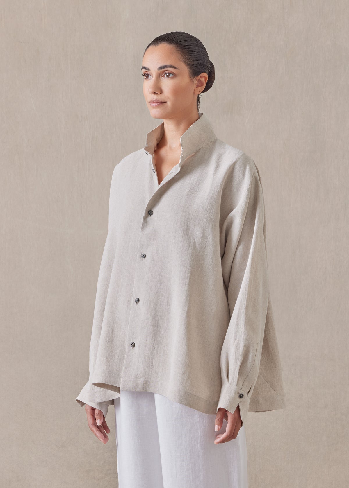 lightweight linen caucasus shirt with notch collar - mid plus (natural)