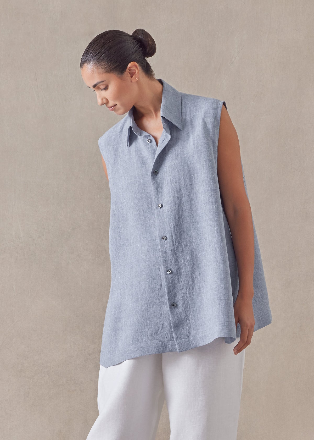 linen sleeveless caucasus shirt with collar - long