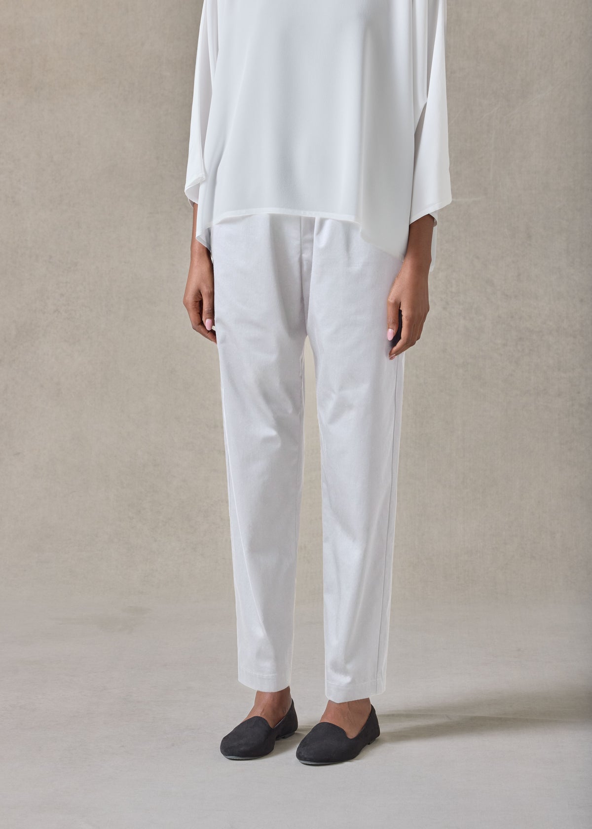 cotton stretch tapered regular trouser (white)