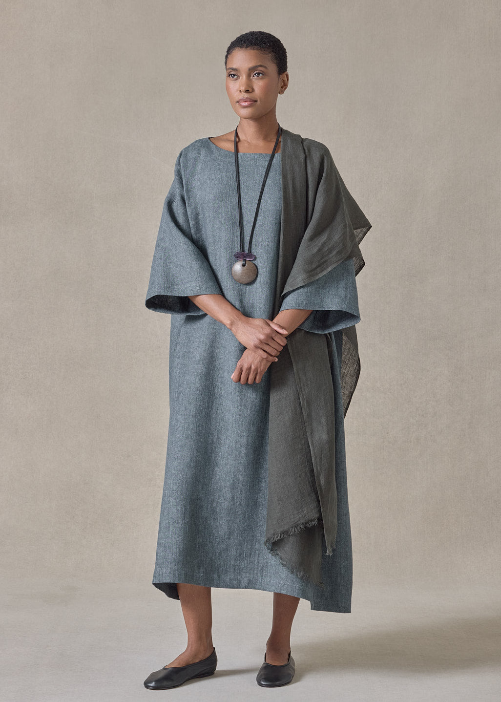 heavyweight delave linen angle-to-front side seam scoop neck t shirt dress (petrol)