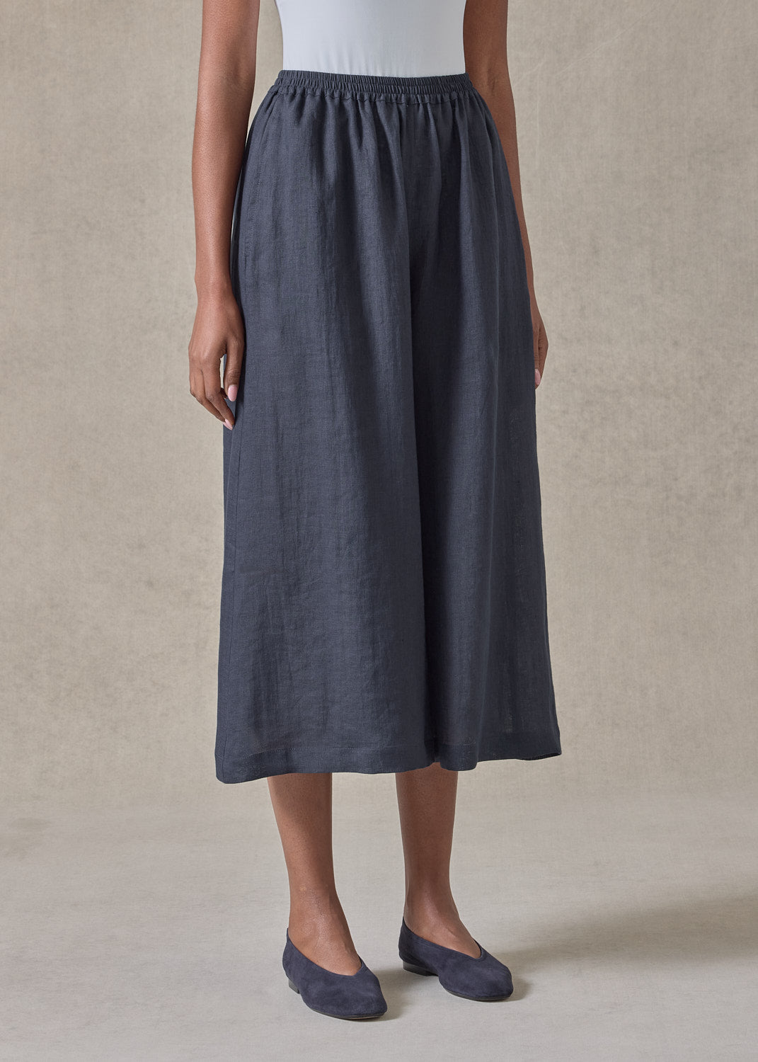 handkerchief linen flared culotte (navydark)