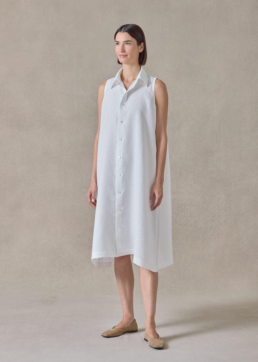 lightweight linen side pleated sleeveless shirt dress with collar (white)