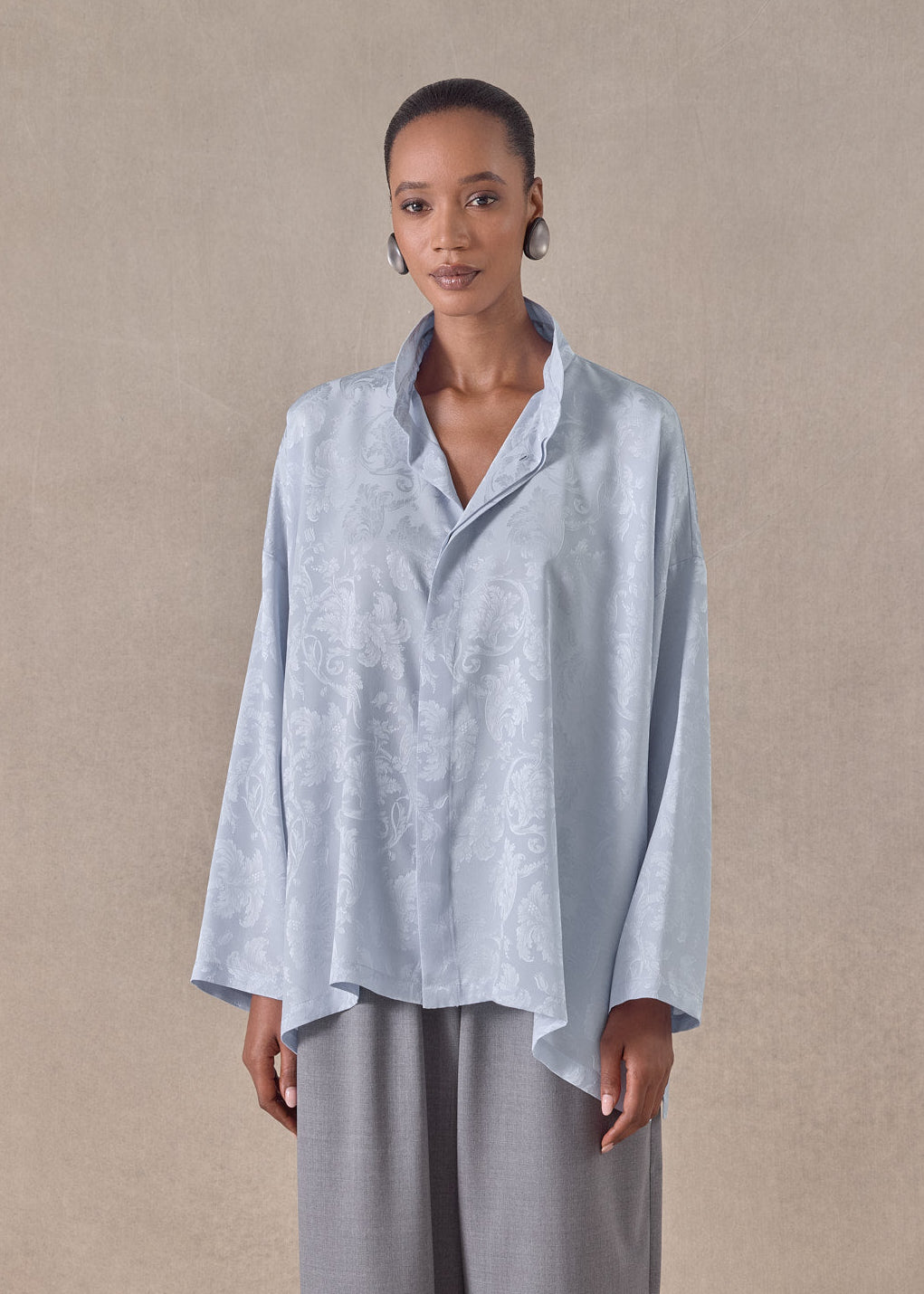 silk jacquard wide a-line double stand collar shirt - mid plus (bridgertonblue)