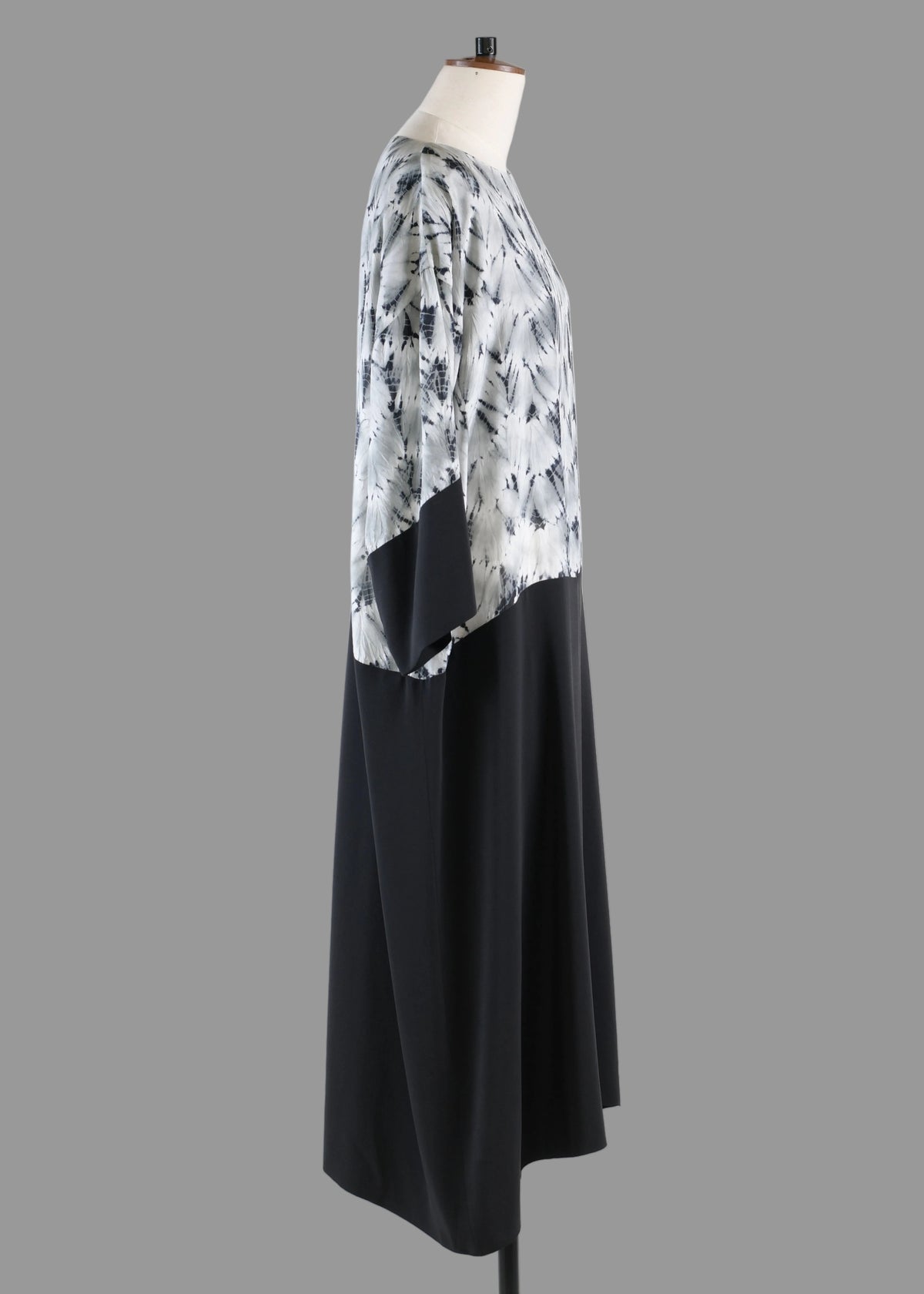 hand-made shibori silk a-line scoop neck 3/4 sleeve dress with contrast panel