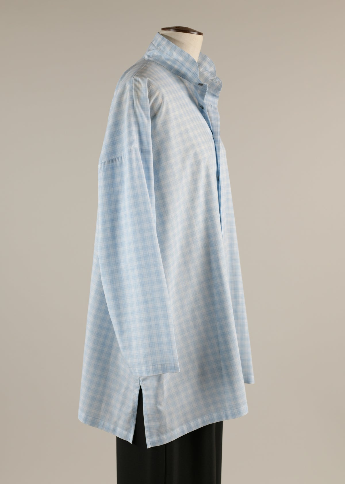 wide a-line back pleated shirt with double stand collar - long plus